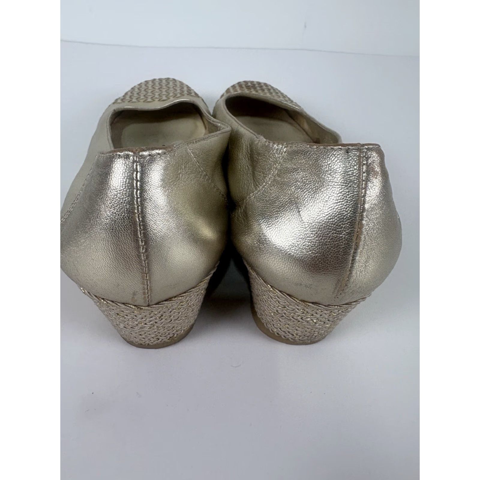 Vintage Sesto Meucci Wedge Heels Gold Leather Shimmering 2in Womens Size 10 Size US 10 / IT 40 - 5 Thumbnail