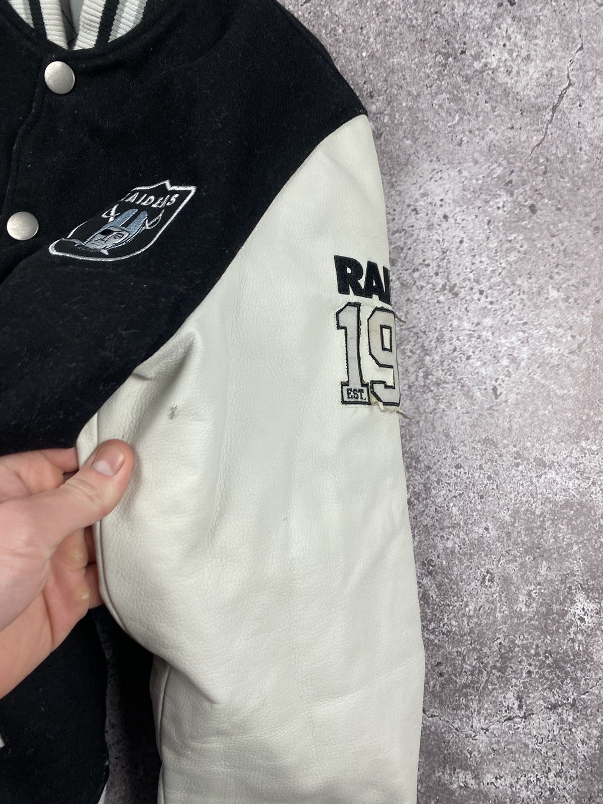 NFL Oakland Raiders NFL wool/leather Black VintgaeBomber Jacket Size US M / EU 48-50 / 2 - 5 Thumbnail
