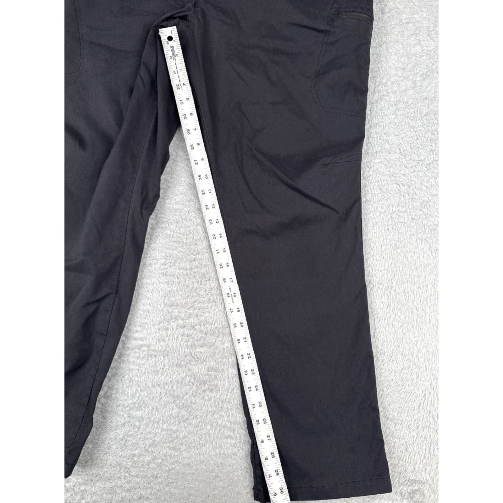 Wrangler Wrangler Pants Mens 40 Black Chino Gusseted Knees Cargo Nylon Hiking Camp 40x32 Size US 40 / EU 56 - 7 Thumbnail