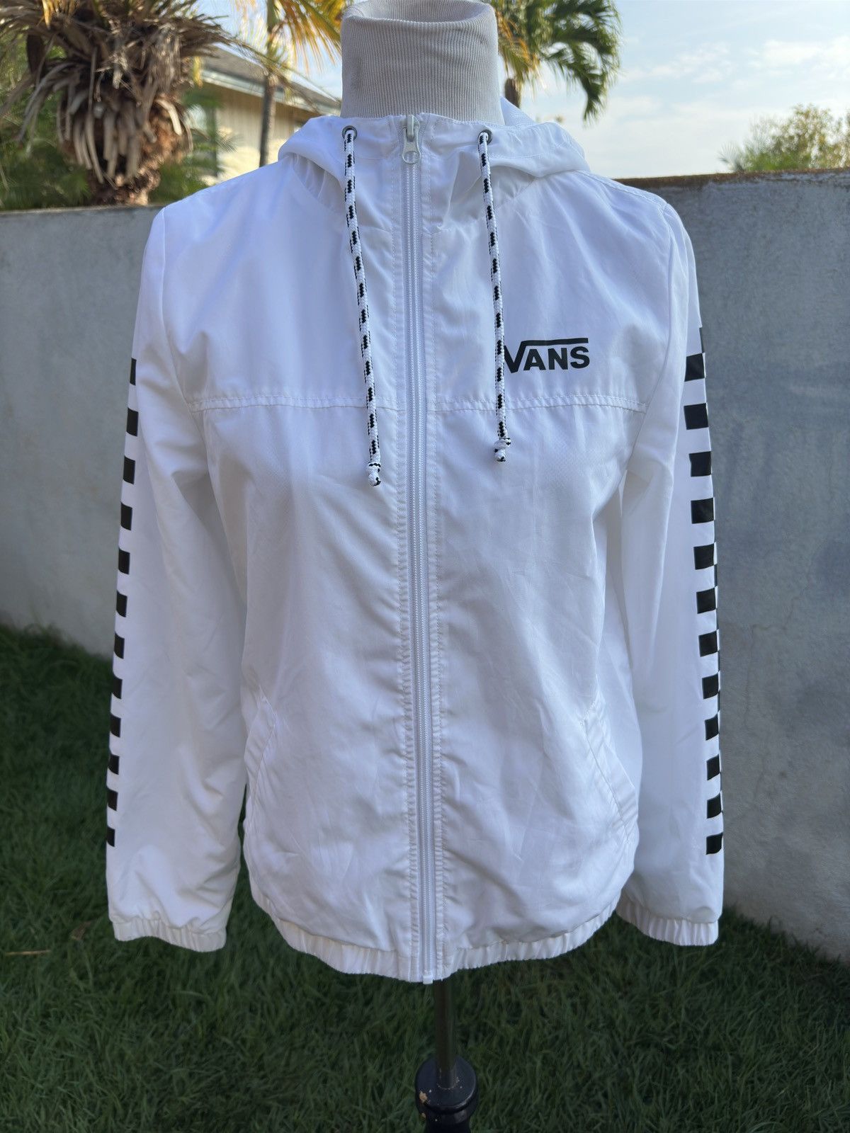 Vans Vans Women's S White Checkered Logo Windbreaker Hooded Size S / US 4 / IT 40 - 1 Thumbnail