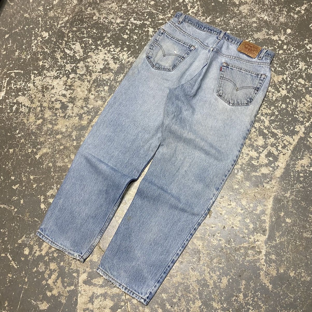 Japanese Brand × Levi's × Vintage Vintage Levi’s 550 Relaxed Fit Blue Light Wash Denim 90s Size US 35 - 2 Thumbnail