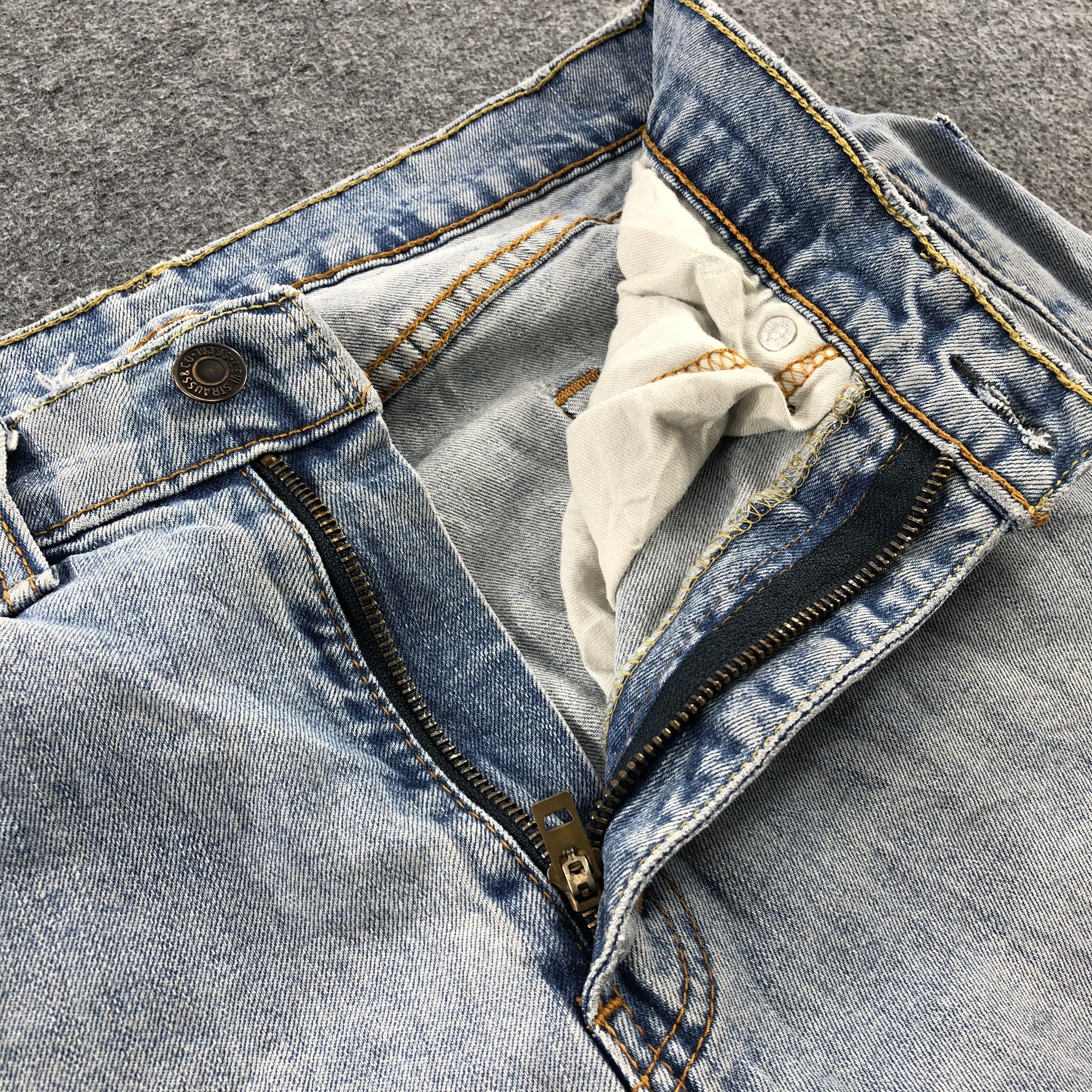 Levi's × Vintage 90s Vintage Levis Light Wash 505 Jeans-JM1696 Size US 31 - 8 Thumbnail