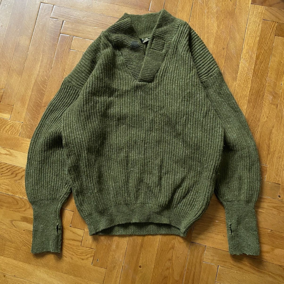 Other VINTAGE EUROPEAN ARMY WOOL SWEATER Size US L / EU 52-54 / 3 - 1 Thumbnail