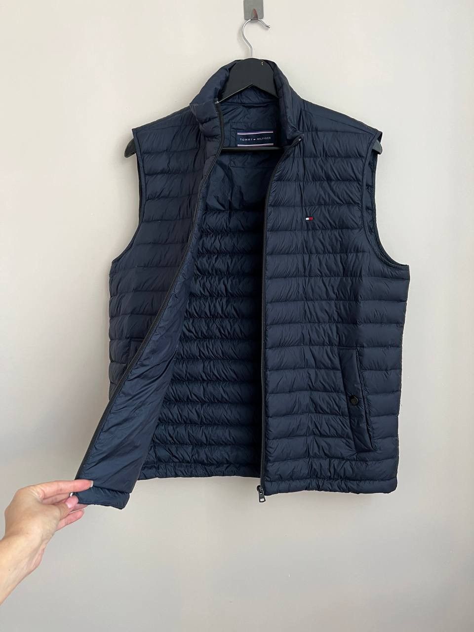 Tommy Hilfiger Tommy Hilfiger men's vest Size US M / EU 48-50 / 2 - 2 Thumbnail