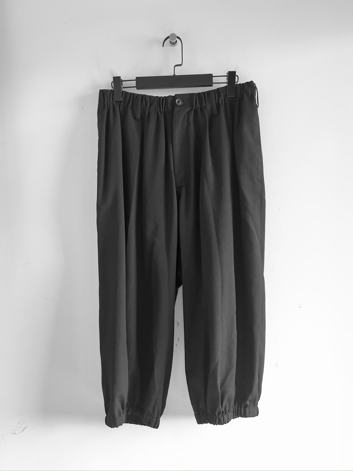 Yohji Yamamoto Yohji Yamamoto Pour Homme - Gathered 9 Part Length Pants Size US 30 / EU 46 - 1 Thumbnail