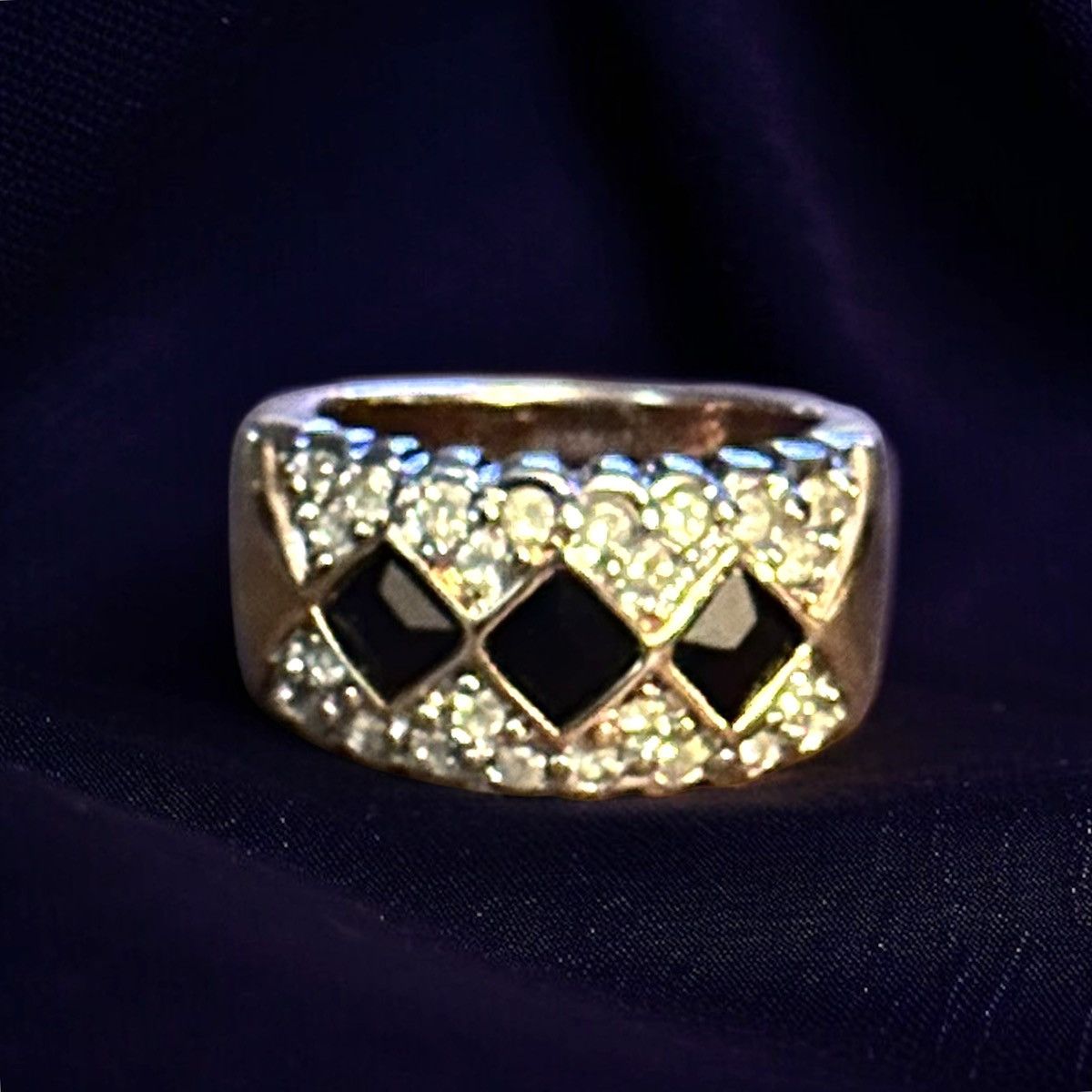 Other 18K HGE simulated Onxy and cubic zirconias ring Size ONE SIZE - 1 Thumbnail