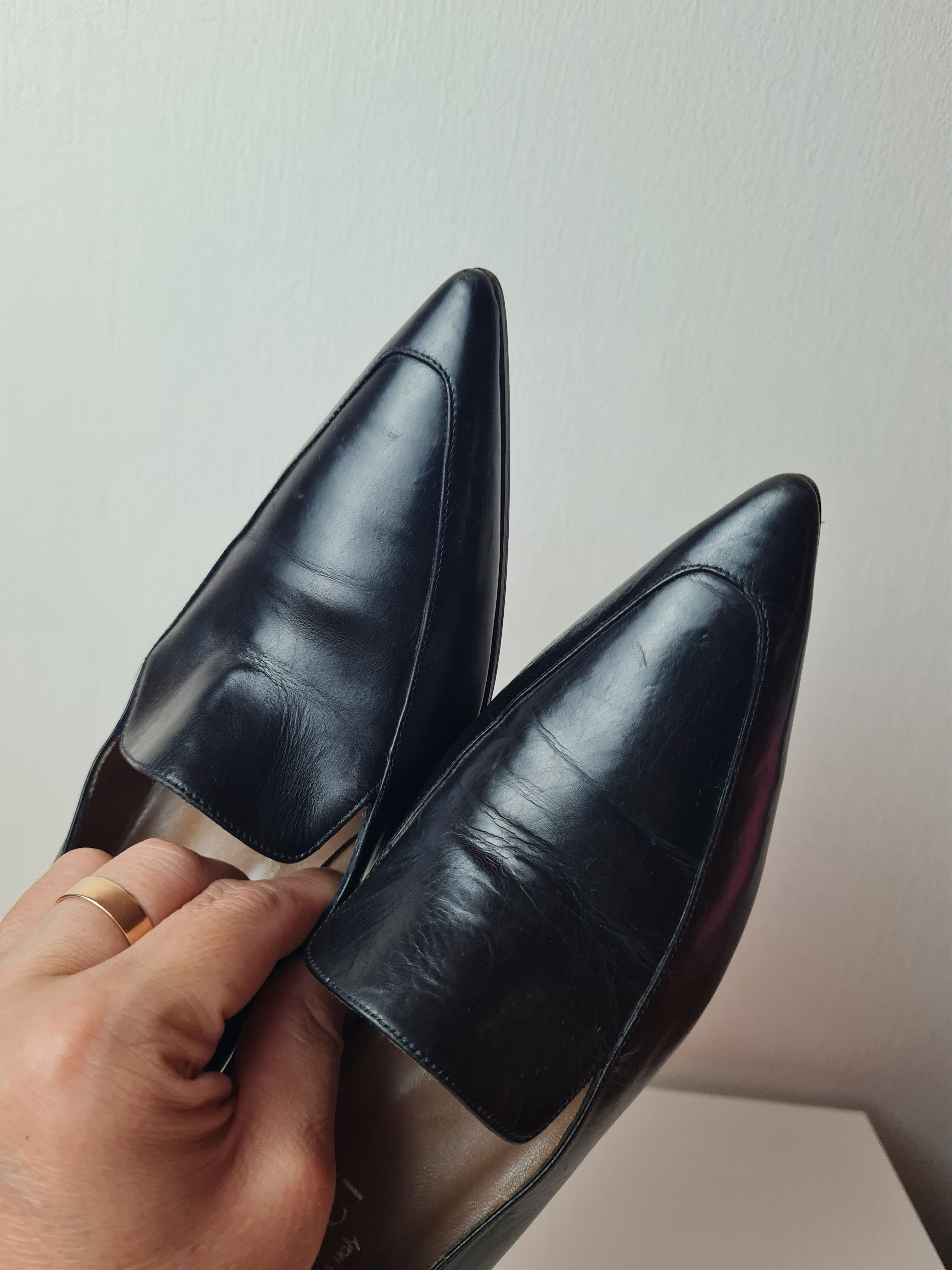 Gucci Vintage shoes Gucci almond toe heels black Luxury Sz 38 Size US 8 / IT 38 - 10 Thumbnail
