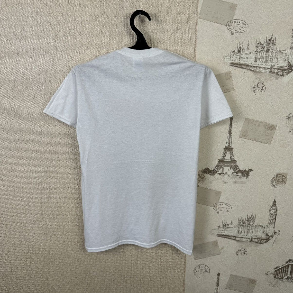 Other One Direction T shirt Midnight Memories Rock sz S White Size US XL / EU 56 / 4 - 11 Thumbnail