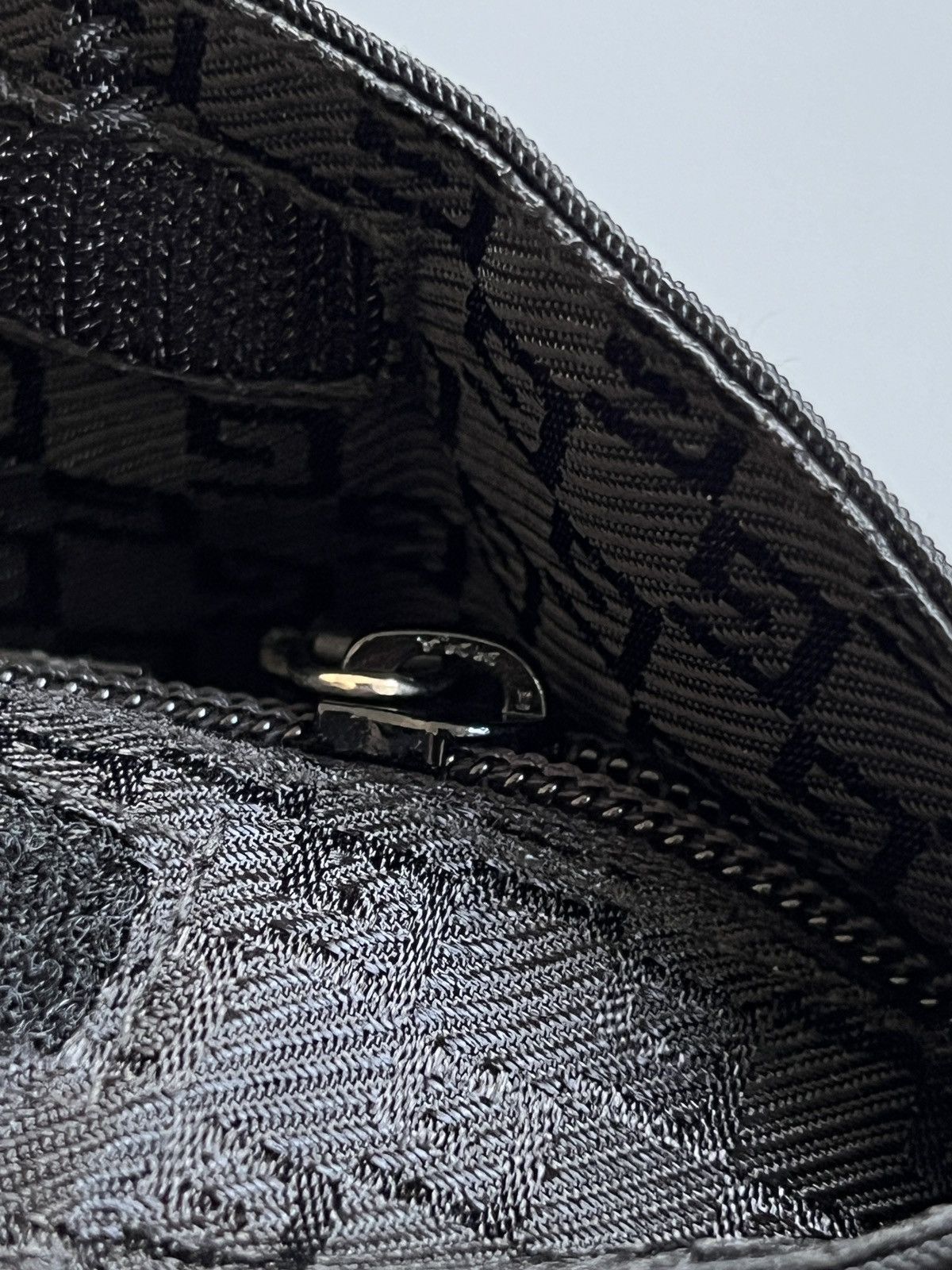 Gucci Authentic Gucci Tech Nylon Crossbody Bag Utility Pocket Size ONE SIZE - 12 Thumbnail