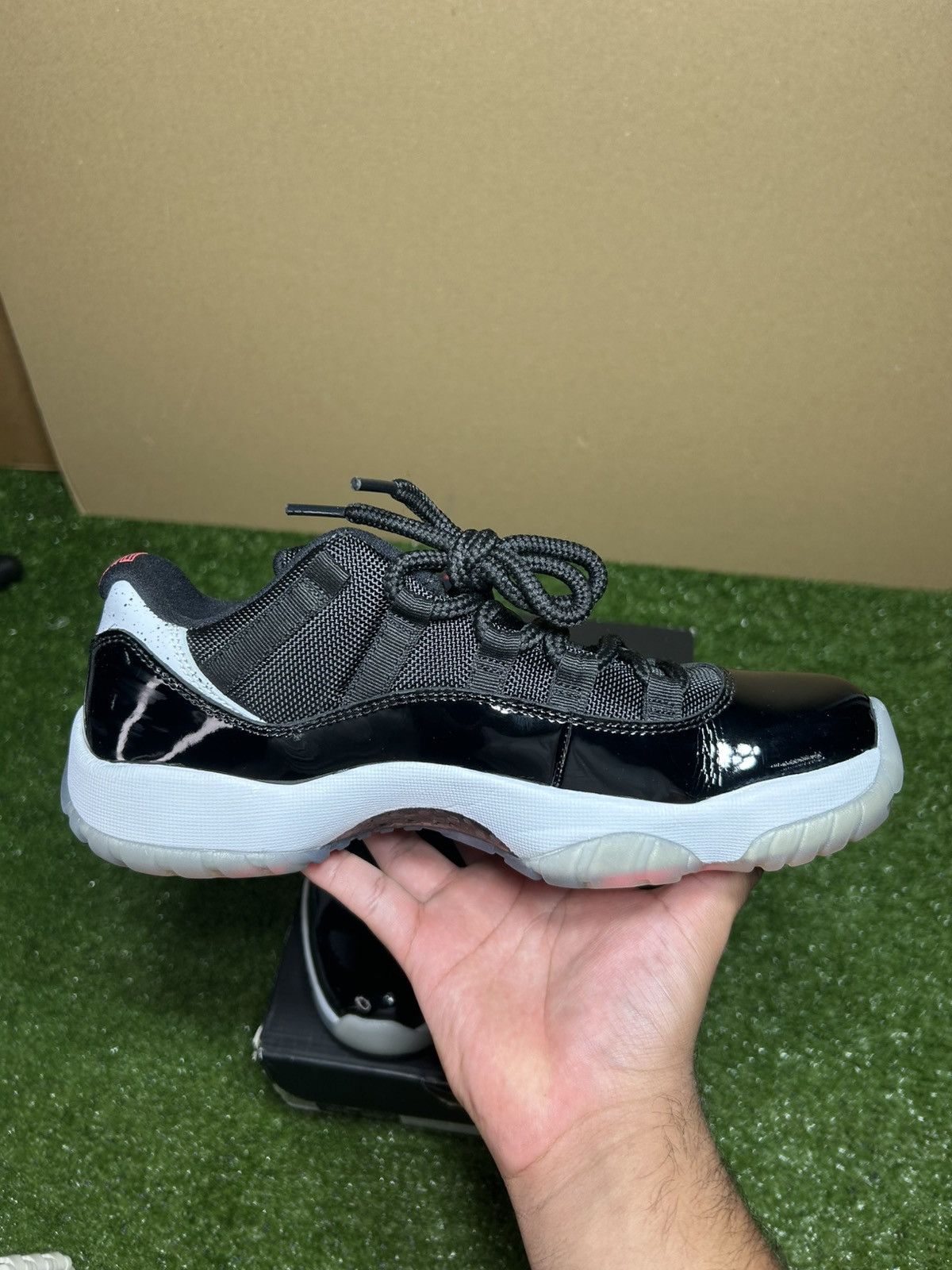 Jordan Brand Jordan 11 low Infared Size US 7.5 / EU 40-41 - 4 Thumbnail