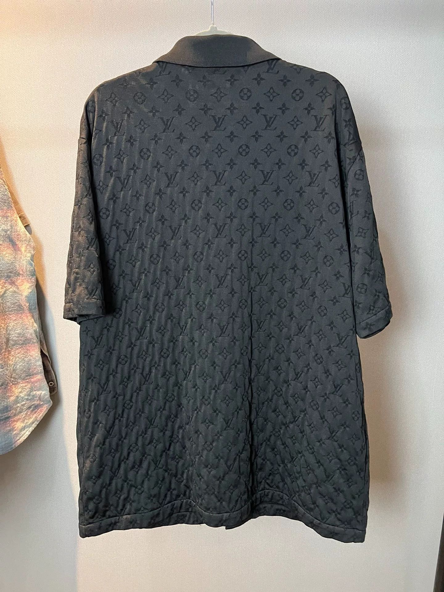 LVXWA LV NBA Short Sleeve Button-Up Shirt Size US XXL / EU 58 / 5 - 2 Thumbnail