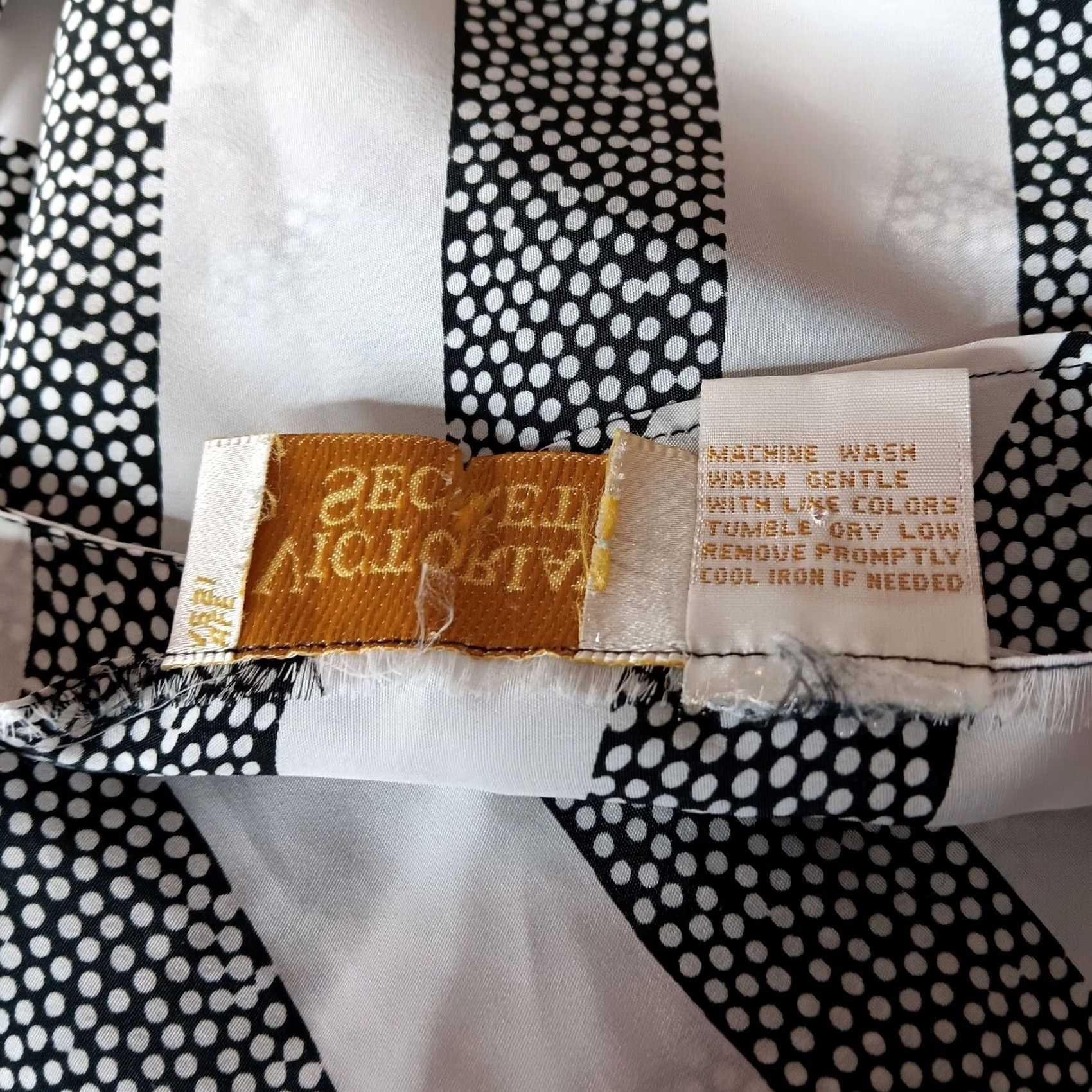 Victoria's Secret VINTAGE Victoria's Secret L Sleep Top Cami Black White Stripe Sexy Lace Gold Tag Size L / US 10 / IT 46 - 3 Thumbnail