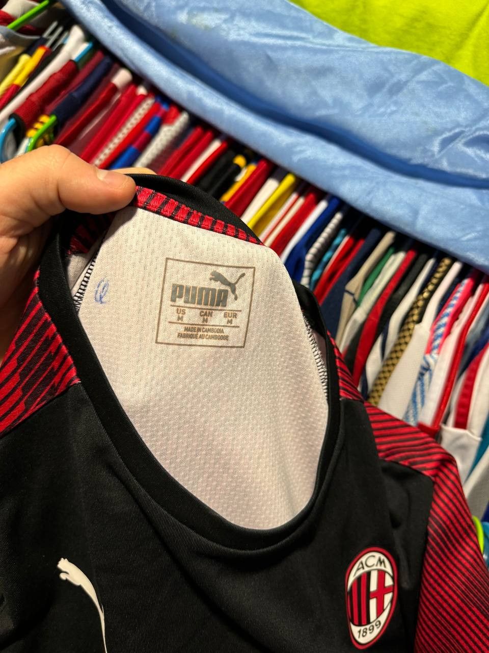 Puma × Vintage Vintage AC Milan 2018/19 Puma Limited Soccer Jersey Size US S / EU 44-46 / 1 - 14 Thumbnail