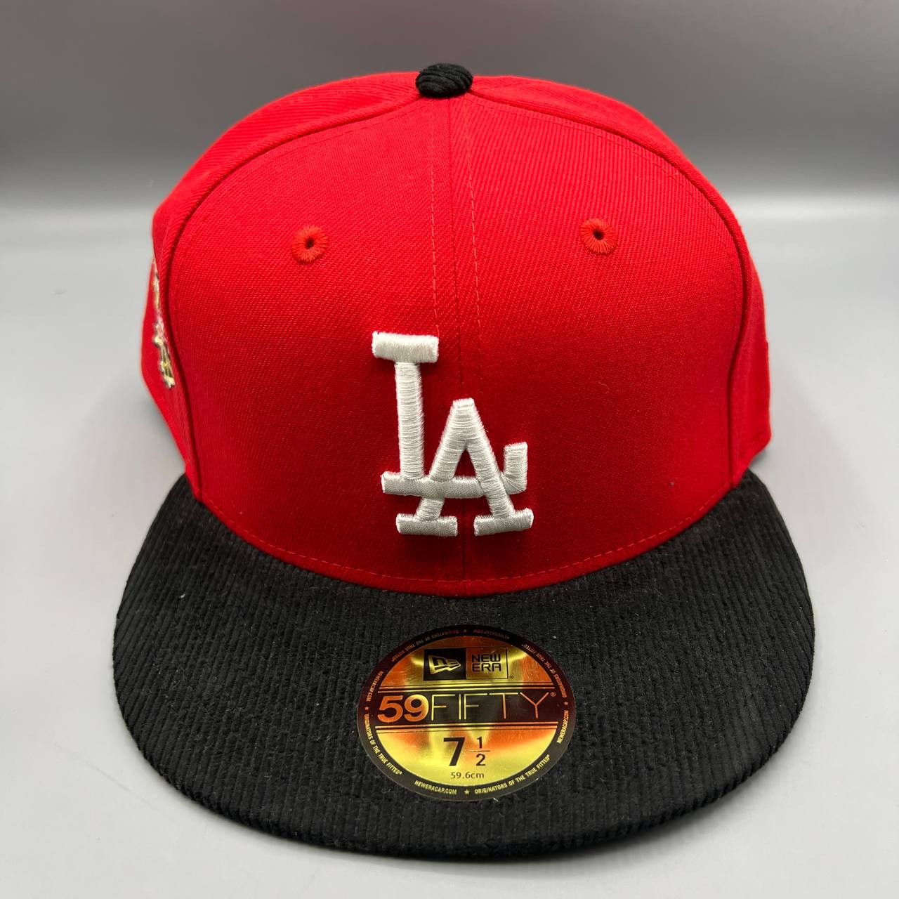 New Era Los Angeles LA Dodgers Hat Men 7 1/2 Red Corduroy MLB Fitted Size ONE SIZE - 5 Thumbnail