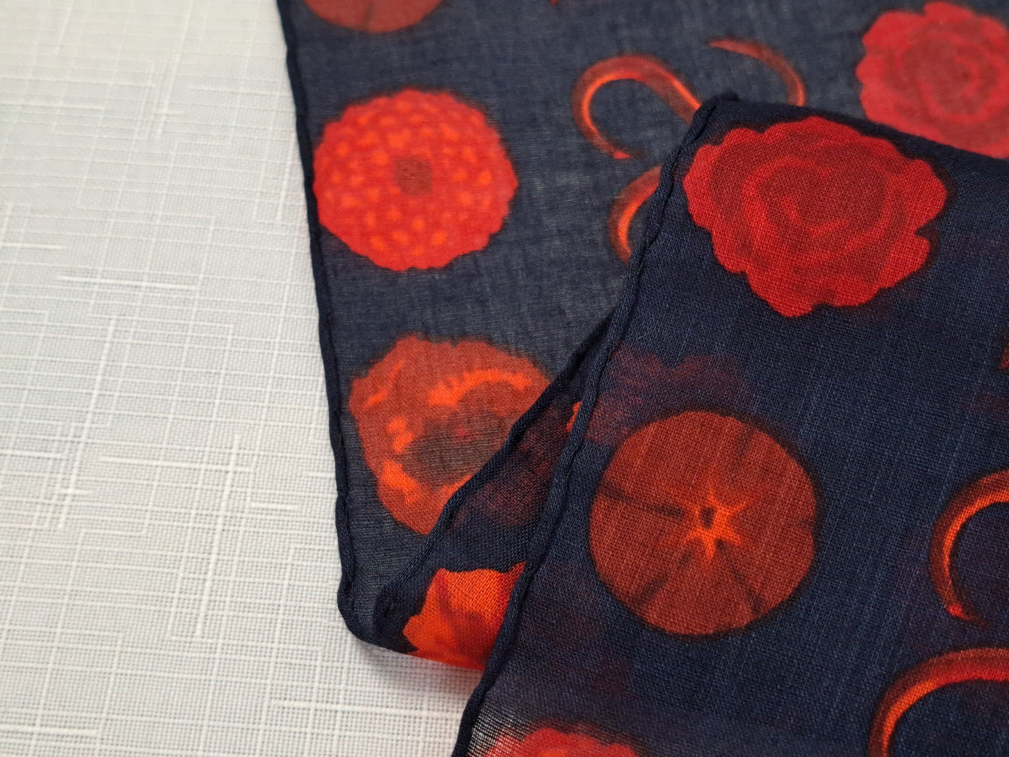 Designer Ken Scott cotton bandana/handkerchief/pocket square. Size ONE SIZE - 8 Thumbnail