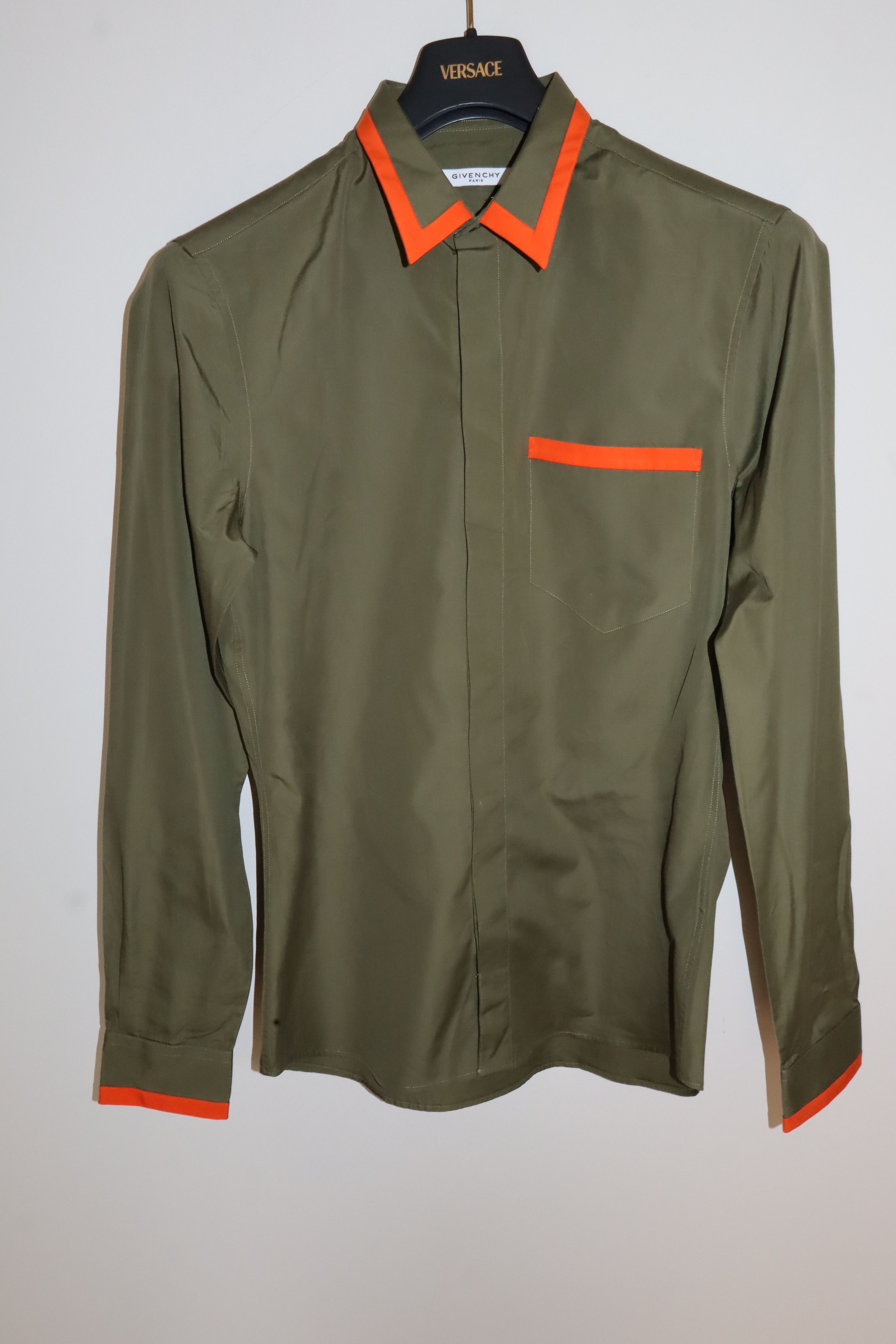 Givenchy *brand new* contrast band shirt Size US S / EU 44-46 / 1 - 3 Thumbnail