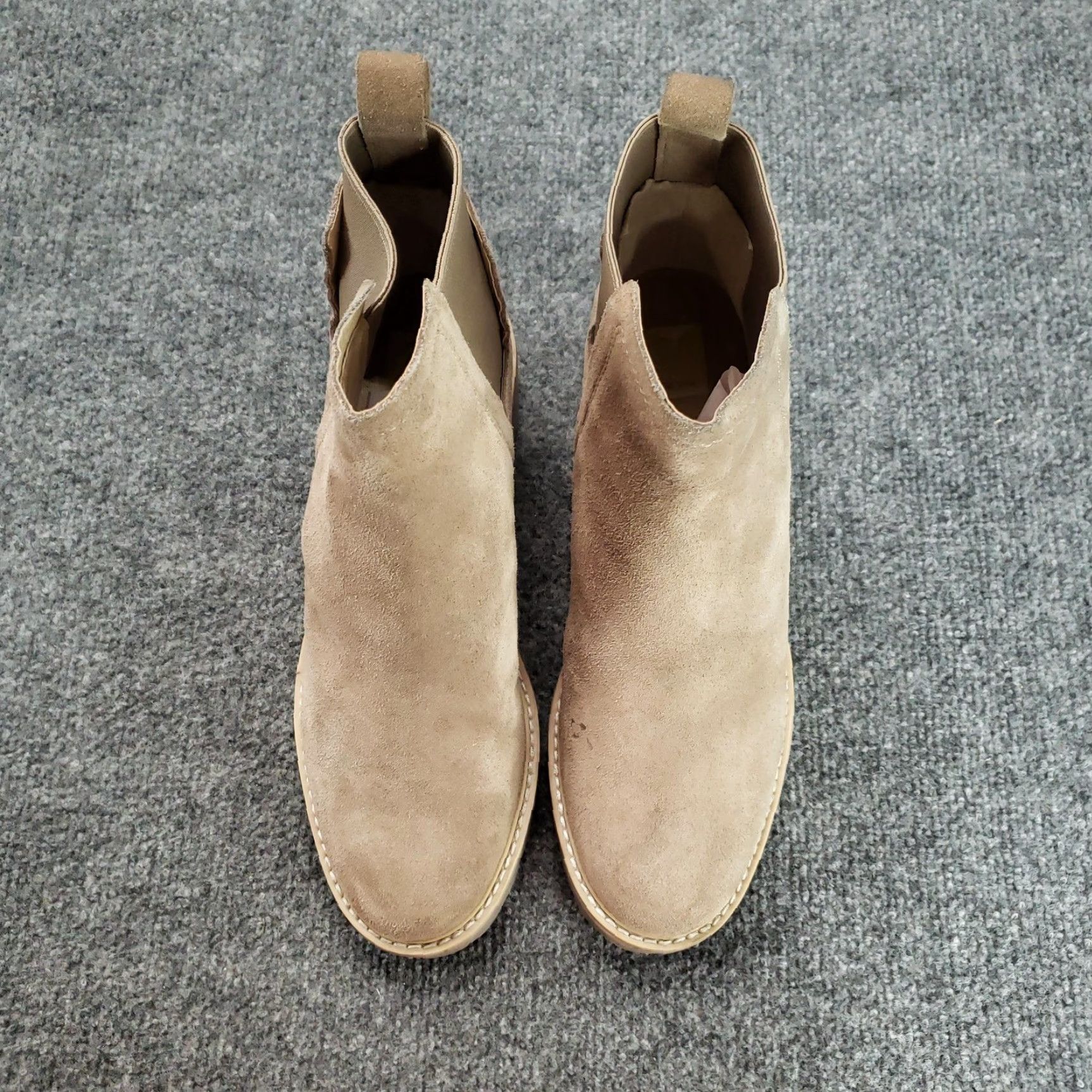 Dolce Vita Dolce Vita Boots Womens Size 9 Beige Suede Chelsea Lug Sole Ankle Chunky Size US 9 / IT 39 - 4 Thumbnail