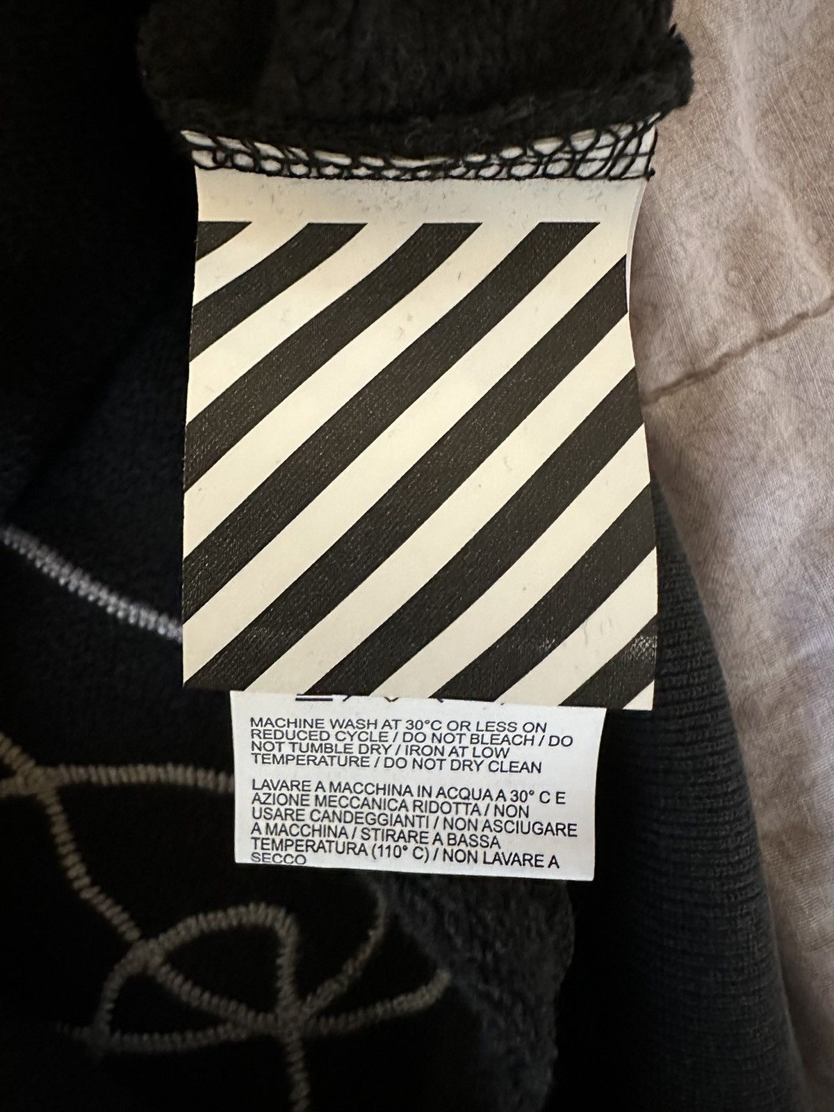 Off-White OFF-WHITE Abstract Arrows Embroidered Hoodie Black/White Size US L / EU 52-54 / 3 - 6 Thumbnail