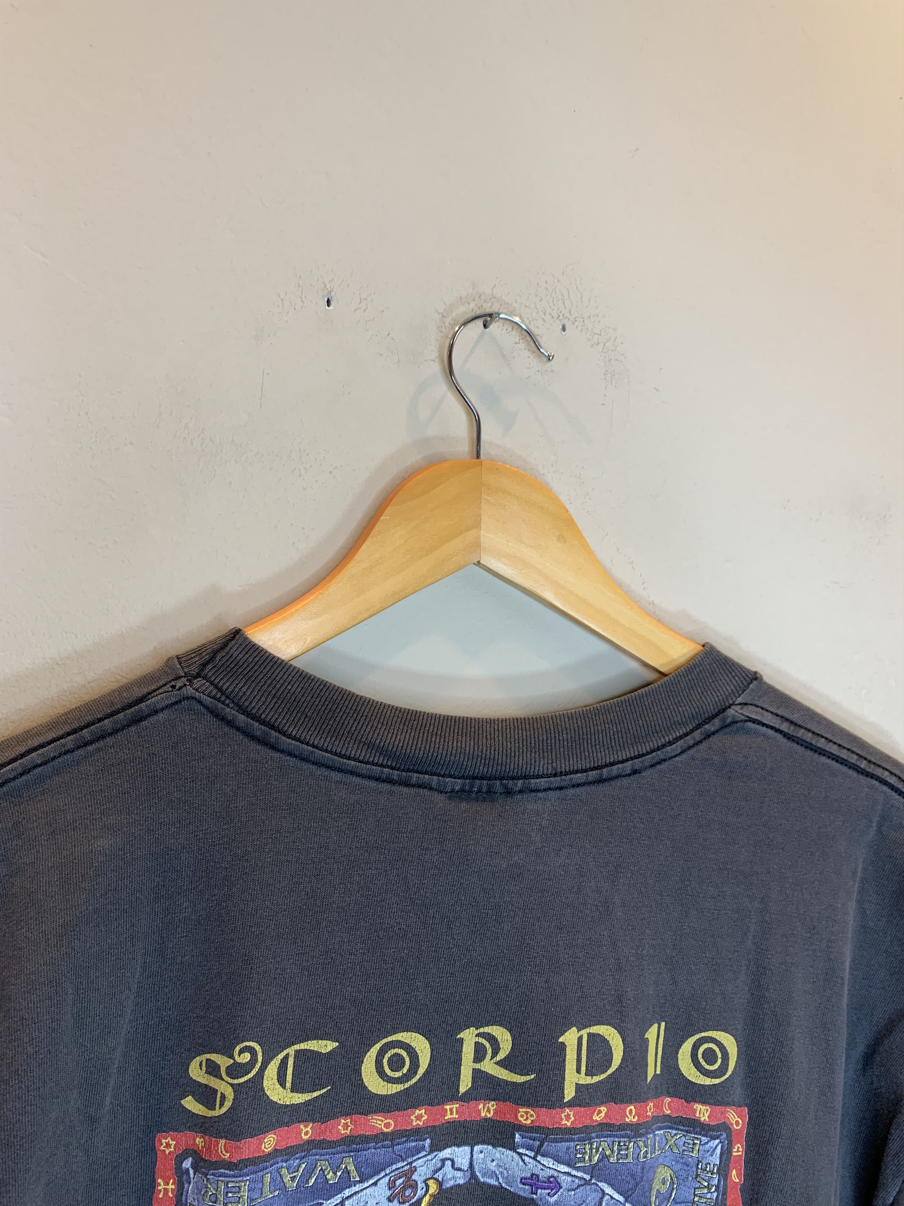 Vintage RARE Vintage 90s Scorpio Astrology Art Single Stitch T-Shirt Size US L / EU 52-54 / 3 - 10 Thumbnail