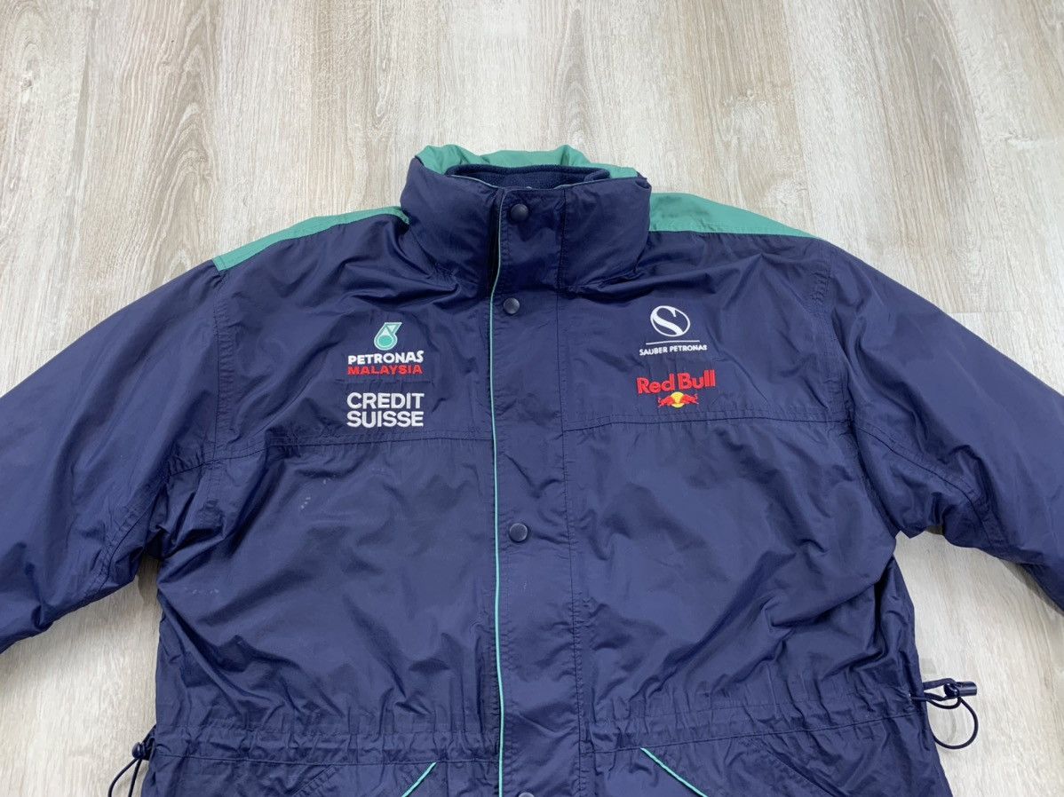 Red Bull Mens vintage jacket Sauber Petronas Red Bull Size L Size US L / EU 52-54 / 3 - 3 Thumbnail