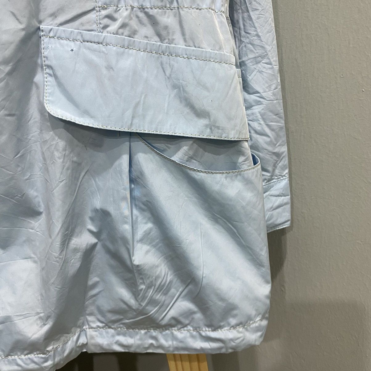 Burberry Prorsum Vintage Burberrys Light Blue Windbreaker Made In UK Size US L / EU 52-54 / 3 - 8 Thumbnail