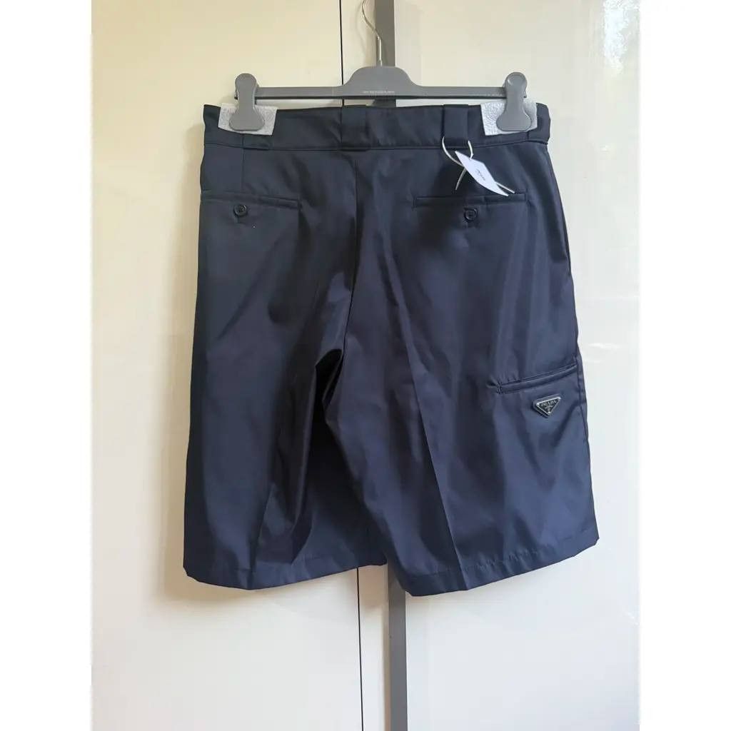 Prada Prada man blu bermuda with logo Size US 32 / EU 48 - 1 Thumbnail