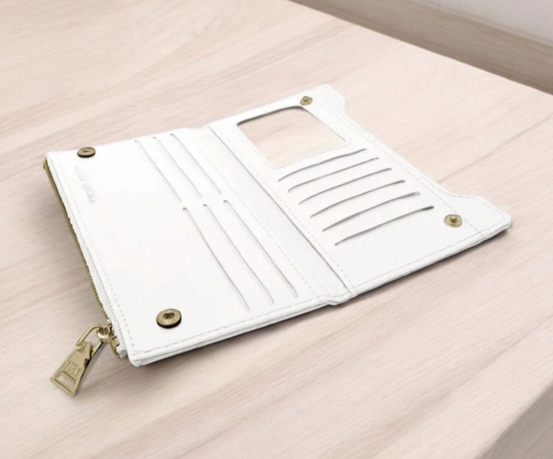 Badgley Mischka NWT Badgley Mischka Quilted Wallet-White Size ONE SIZE - 4 Thumbnail