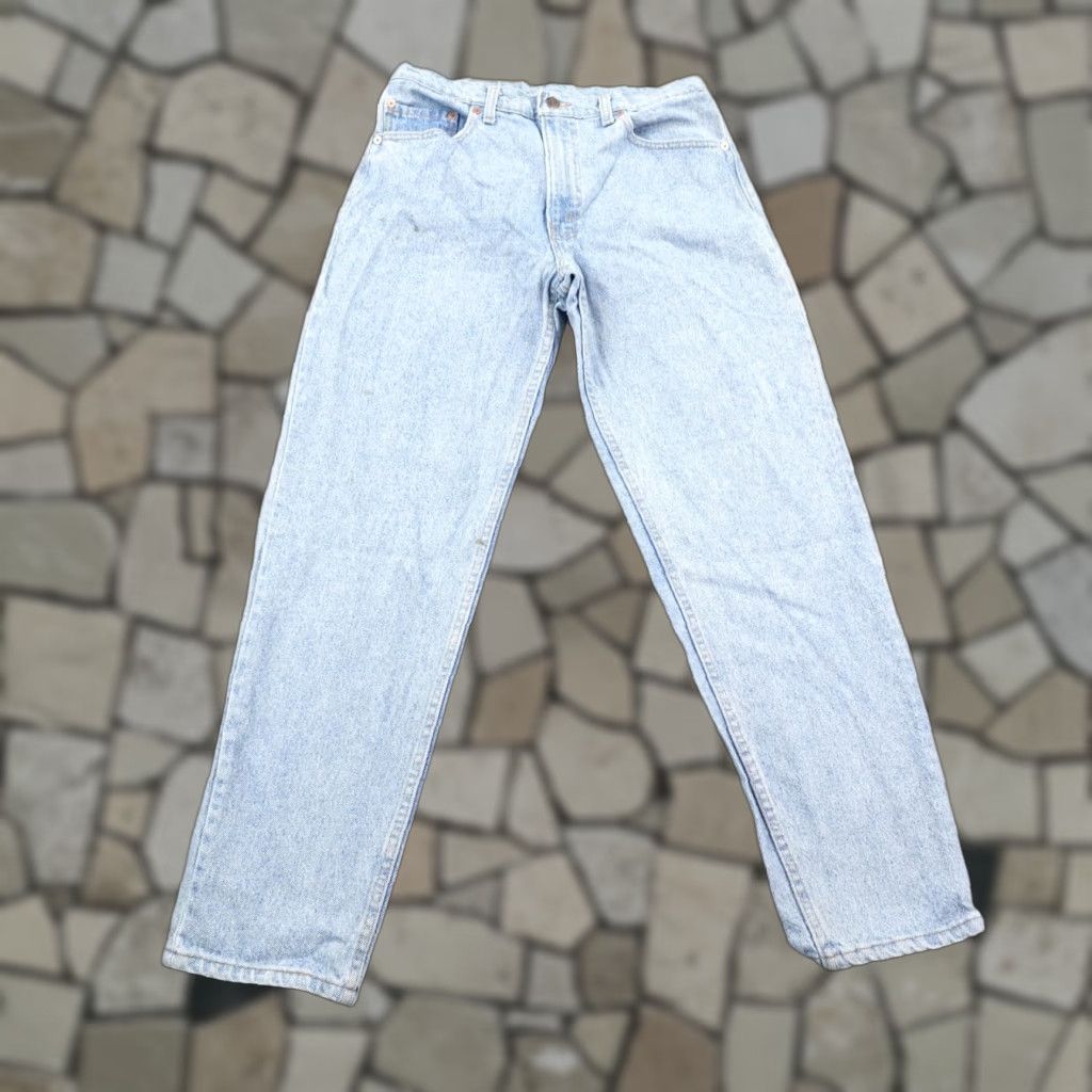 Levi's VINTAGE Levi's 550 Jeans Mens 34x30 Blue Denim Relaxed Fit Light Wash USA 80s Size US 34 / EU 50 - 1 Thumbnail