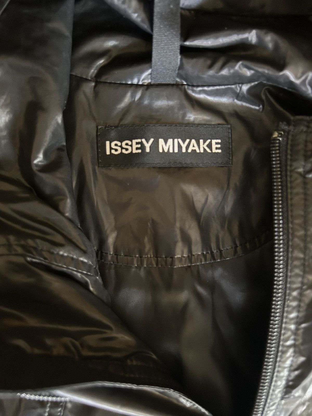Issey Miyake Rare Issey Miyake Tech Jacket - 2007 Collection Size US L / EU 52-54 / 3 - 3 Thumbnail