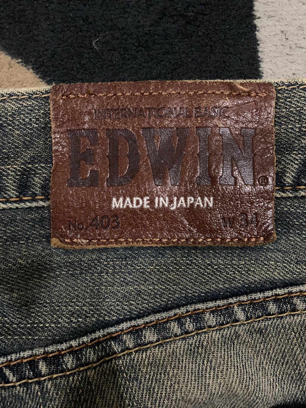Edwin Vintage Y2K Edwin 403 Yellow Mud Wash Loose Distressed Jeans Size US 35 - 13 Thumbnail