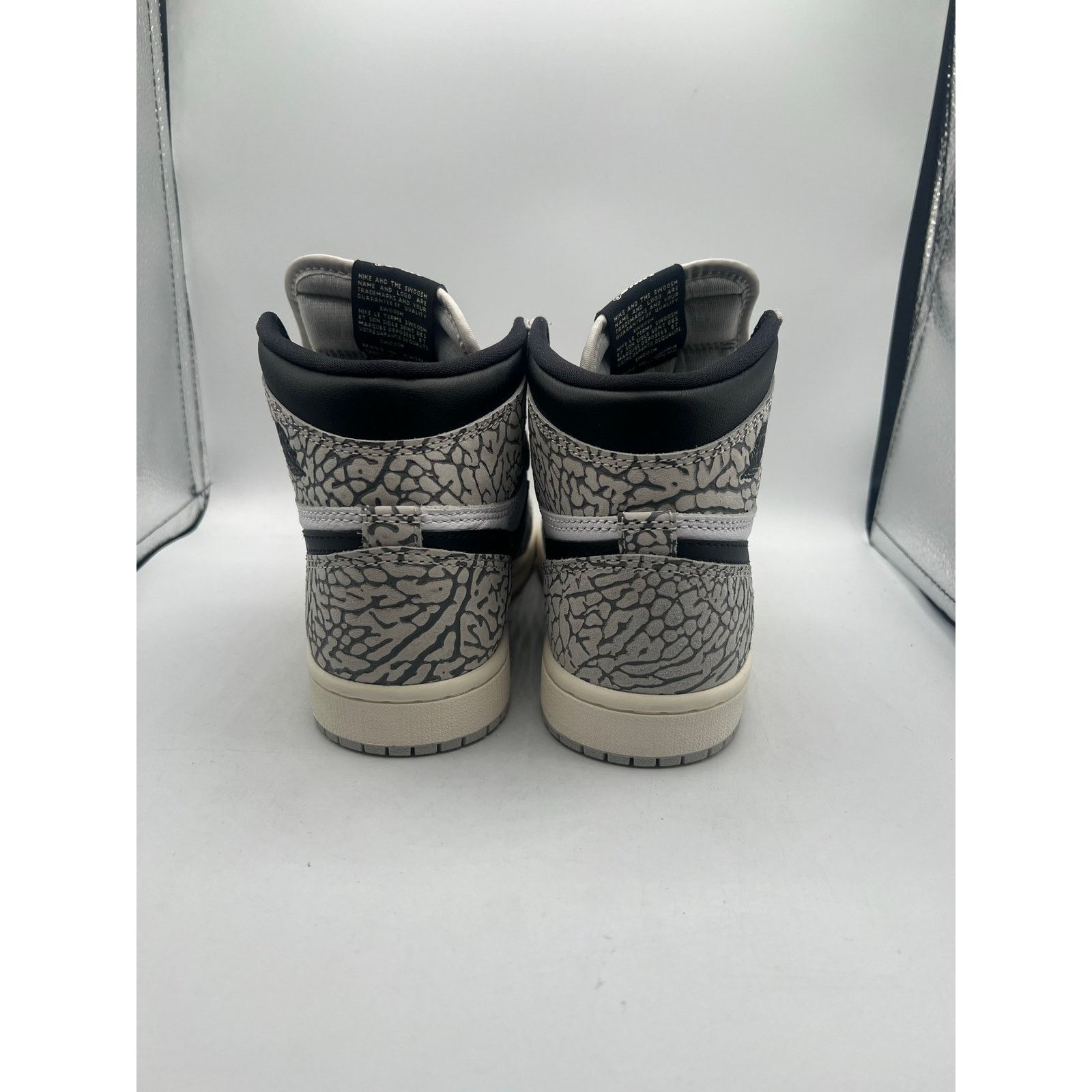Jordan Brand Air Jordan 1 Retro High OG “White Cement” size 3.5 mens/5 w Size US 5 / IT 35 - 4 Thumbnail