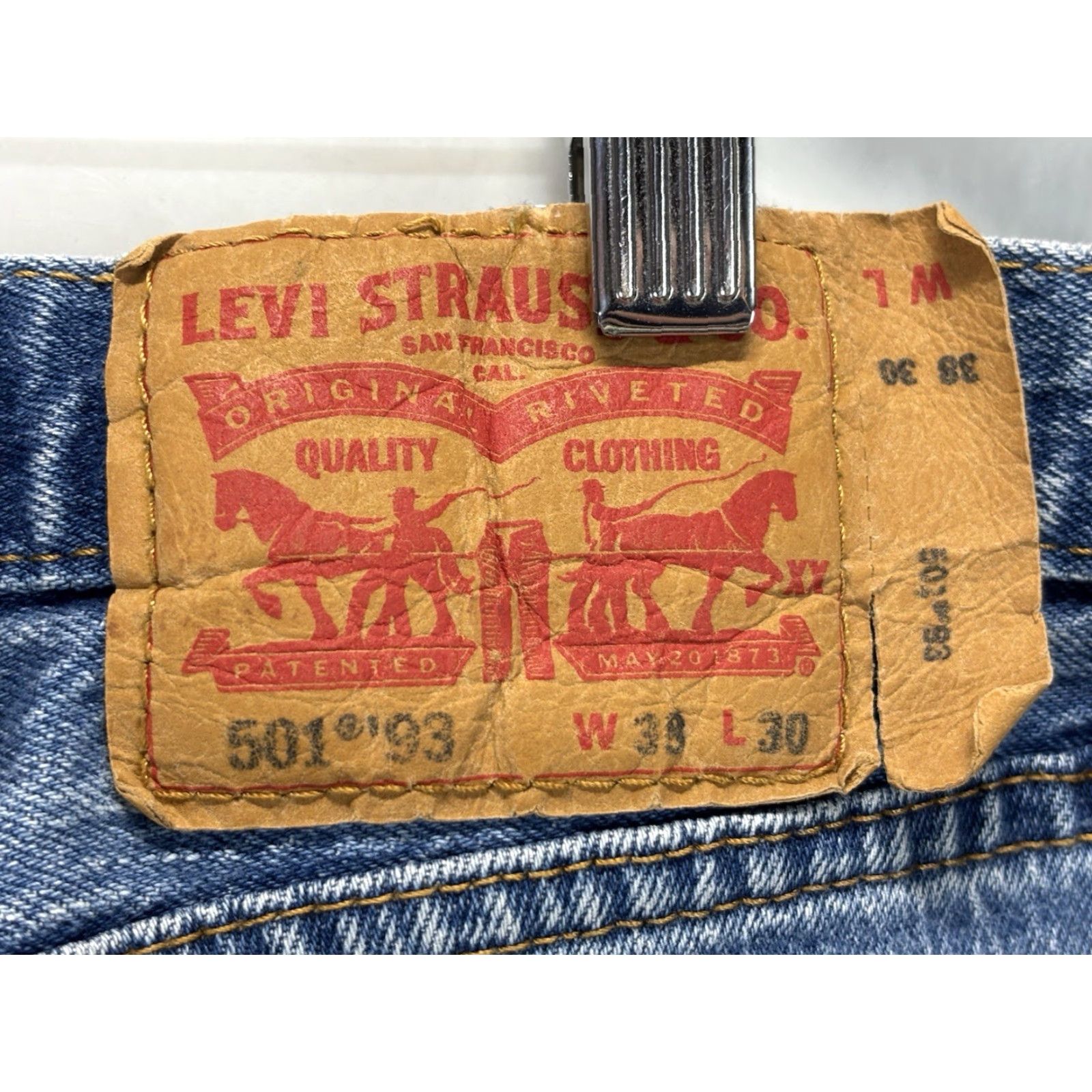Levi's Levi's 501 Jeans Men's W38 x L30 Blue Denim Straight Leg Distressed Regular Fit 5-Pocket Cotton Blend Spandex Vintage No 90s City Hipster School Mens Size US 38 / EU 54 - 6 Thumbnail