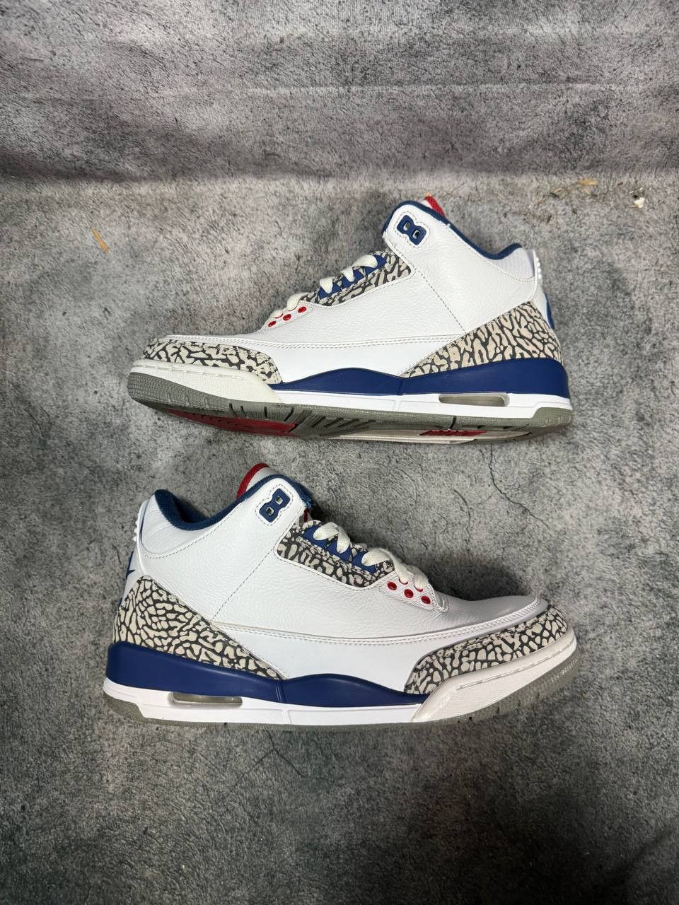 Jordan Brand Size 8.5 | Jordan 3 True Blue With Box | Pre-Owned Size US 8.5 / EU 41-42 - 9 Thumbnail