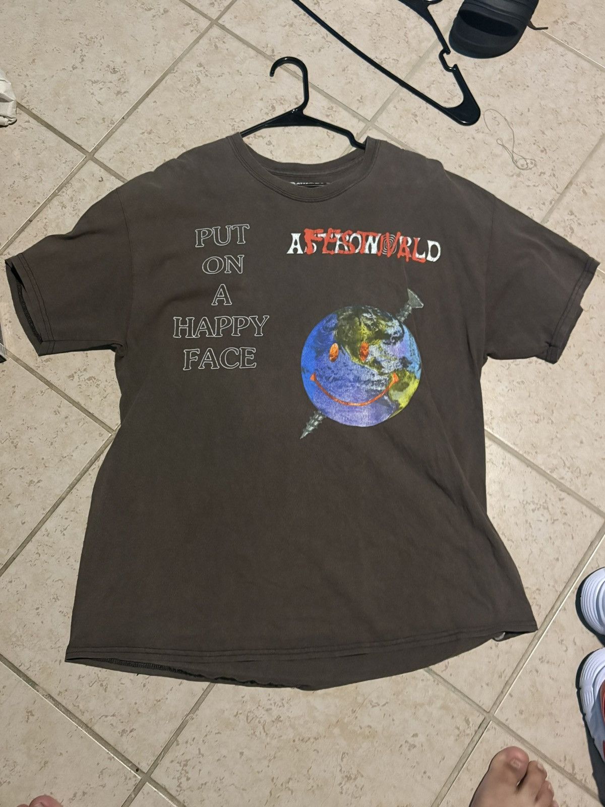 Travis Scott Astroworld festival brown tee Size US L / EU 52-54 / 3 - 1 Thumbnail