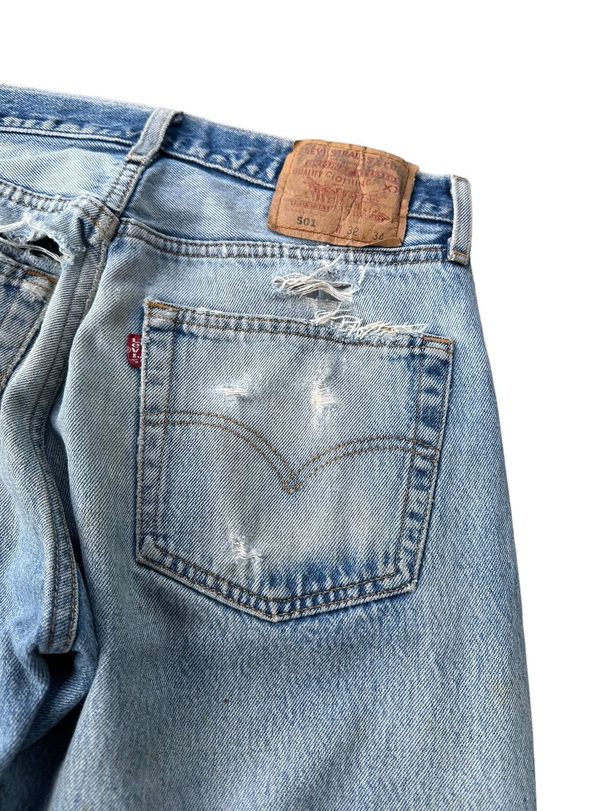 Levi's Vintage Levi’s 501 top button 553 distressed denim jeans Size US 30 / EU 46 - 8 Thumbnail