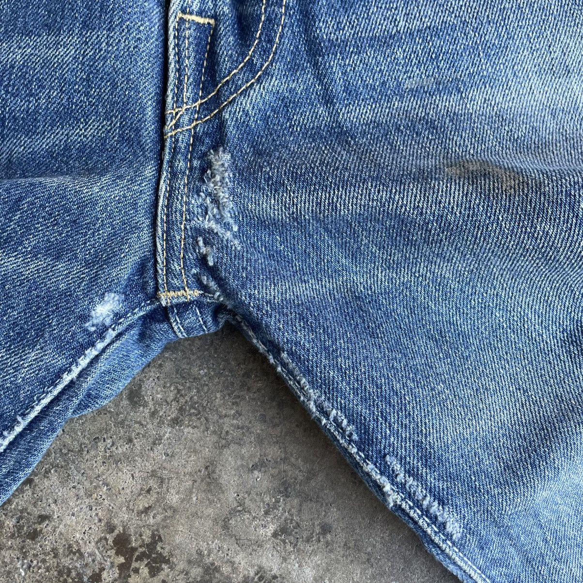 Levi's Vintage Clothing 🔥Vintage Levis 501 Splatter Paint Ripped Distress Jeans Size US 29 - 11 Thumbnail