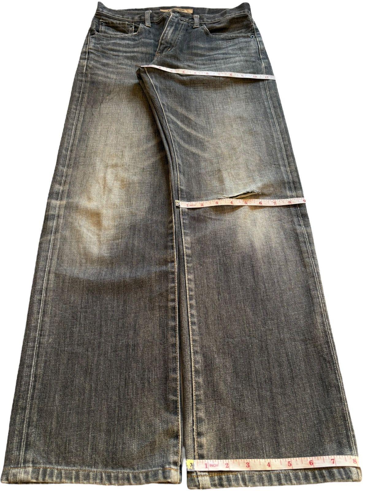 Uniqlo Vintage Uniqlo Rusty Mud Wash Distressed Loose Jeans Size US 29 - 14 Thumbnail