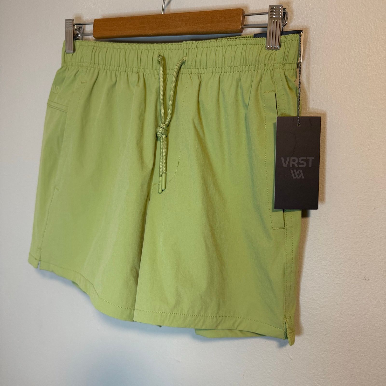 VSTR VRST 5" Inseam Everyday Green Athletic Shorts Men’s Size S Size US 30 / EU 46 - 3 Thumbnail
