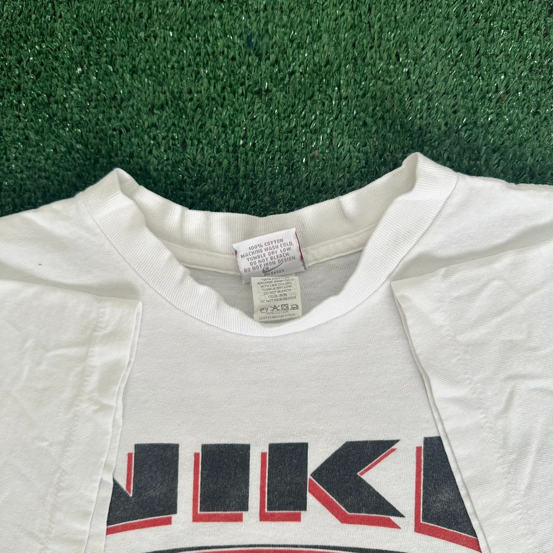 Nike Vintage 90s Nike Basketball Camp T-Shirt Center Swoosh Logo Size US L / EU 52-54 / 3 - 4 Thumbnail