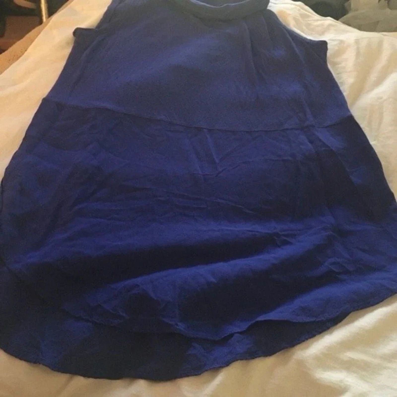 Vince Camuto Turo by Vince Camuto royal blue top, size Medium Size M / US 6-8 / IT 42-44 - 3 Thumbnail
