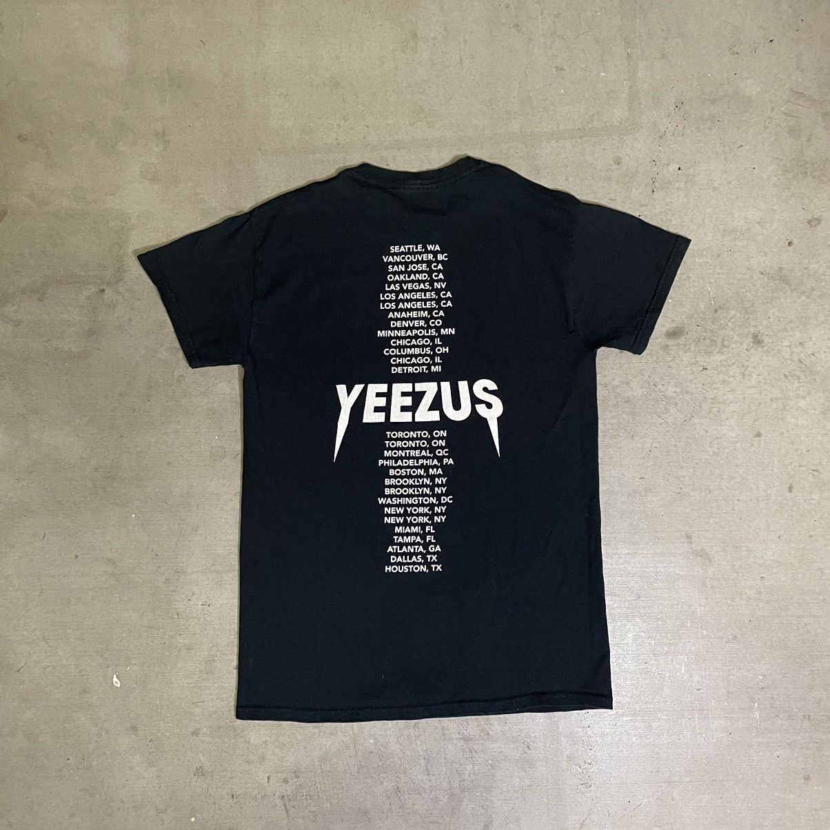 Band Tees × Rap Tees × Vintage Kanye West Yeezus Tour Maison Mask Yeezy Concert S Size US S / EU 44-46 / 1 - 6 Thumbnail