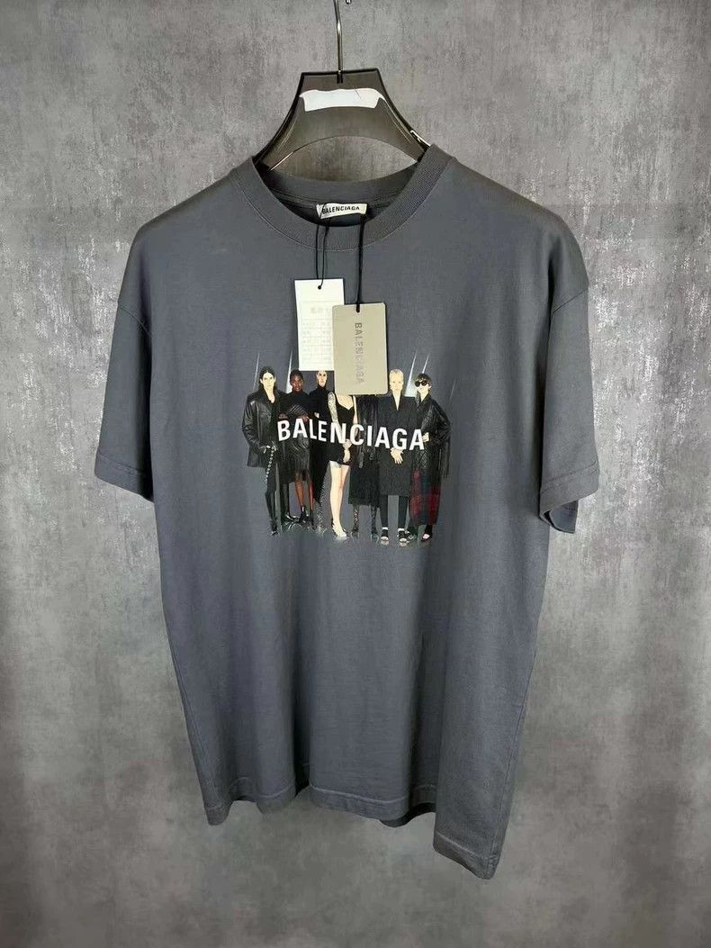 Balenciaga Balenciaga Gray portrait short sleeve Size US M / EU 48-50 / 2 - 1 Thumbnail