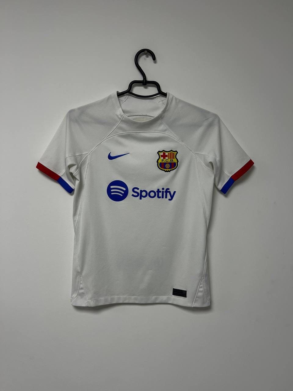 Nike Fc Barcelona 2023/2024 Away Jersey Football Shirt Nike XS Size US XS / EU 42 / 0 - 2 Thumbnail