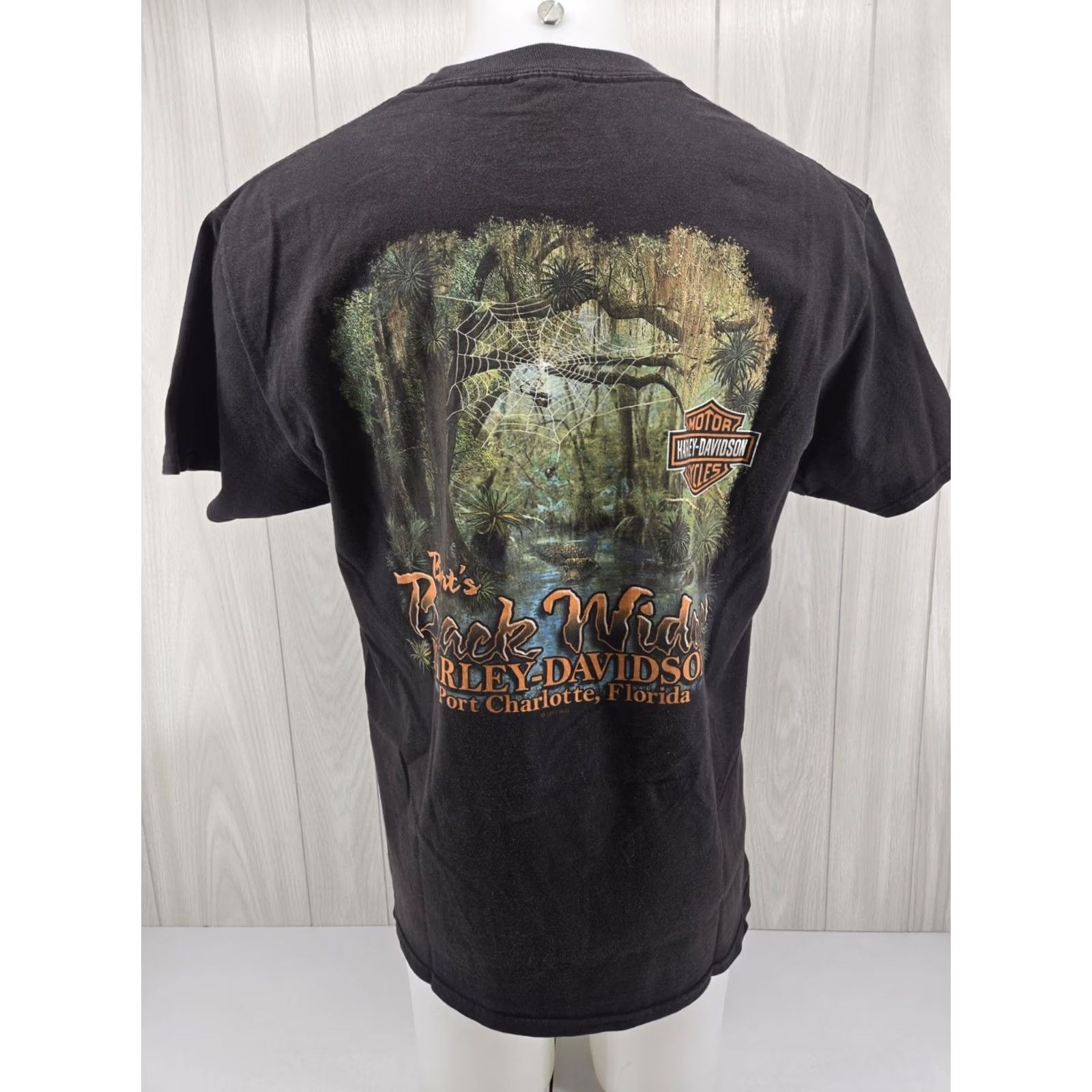 Harley Davidson VINTAGE Harley-Davidson Shirt Mens Large Black Distressed Bert's Black Widow Port Charlotte FL Size US L / EU 52-54 / 3 - 2 Thumbnail