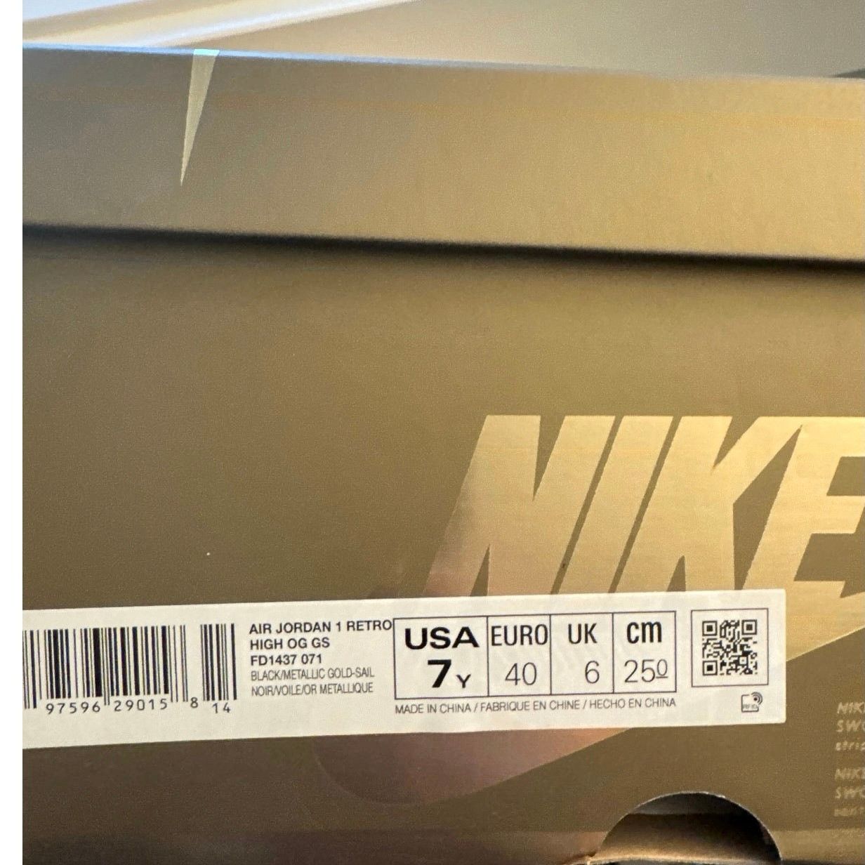 Jordan Brand •DS• Jordan 1 Retro High OG Black Metallic Gold(GS) • 7Y /8W Size US 7 / EU 40 - 9 Thumbnail