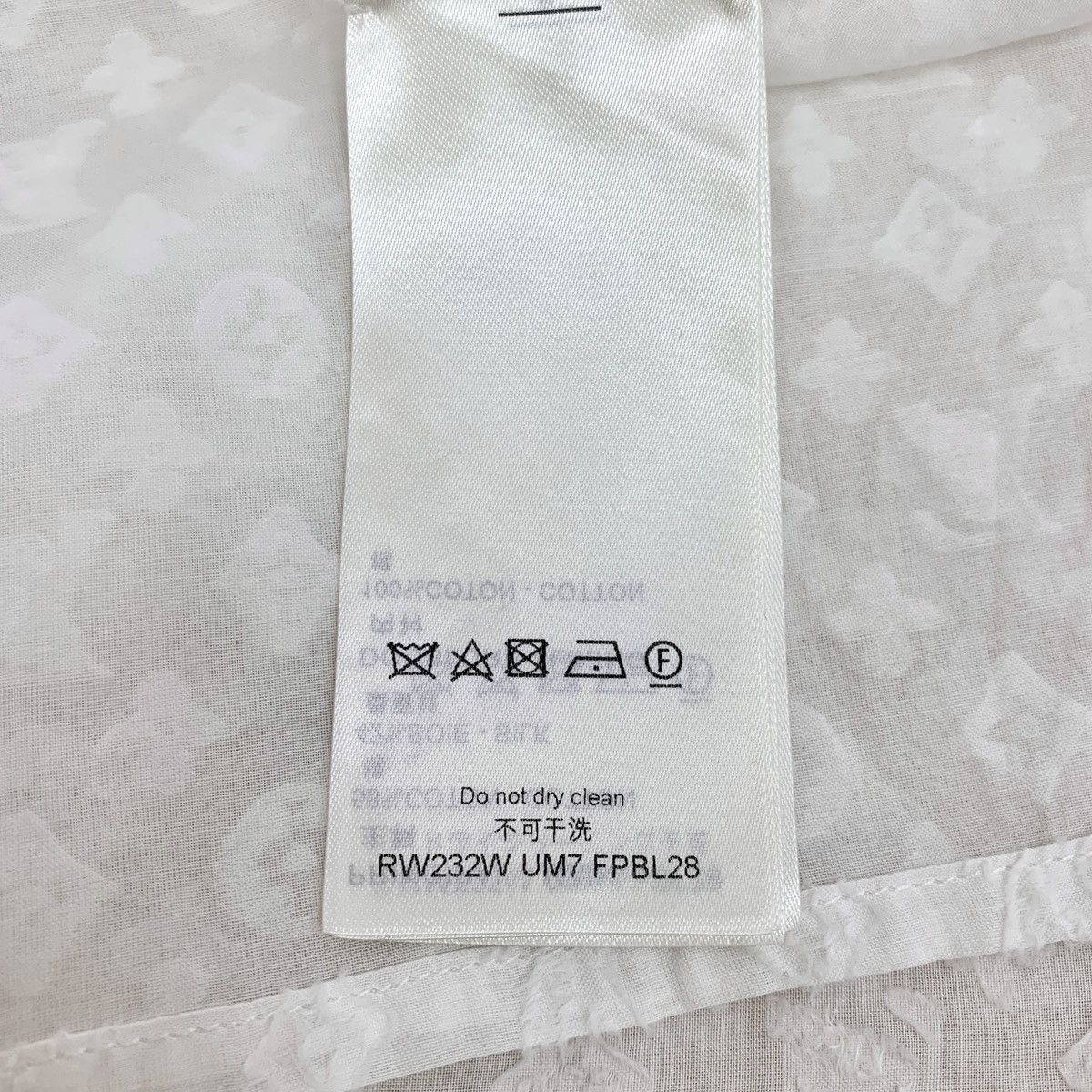 Louis Vuitton Louis Vuitton 23 Logo Embossed Full Print Cotton Shirt, Size XS / US 0-2 / IT 36-38 - 6 Thumbnail