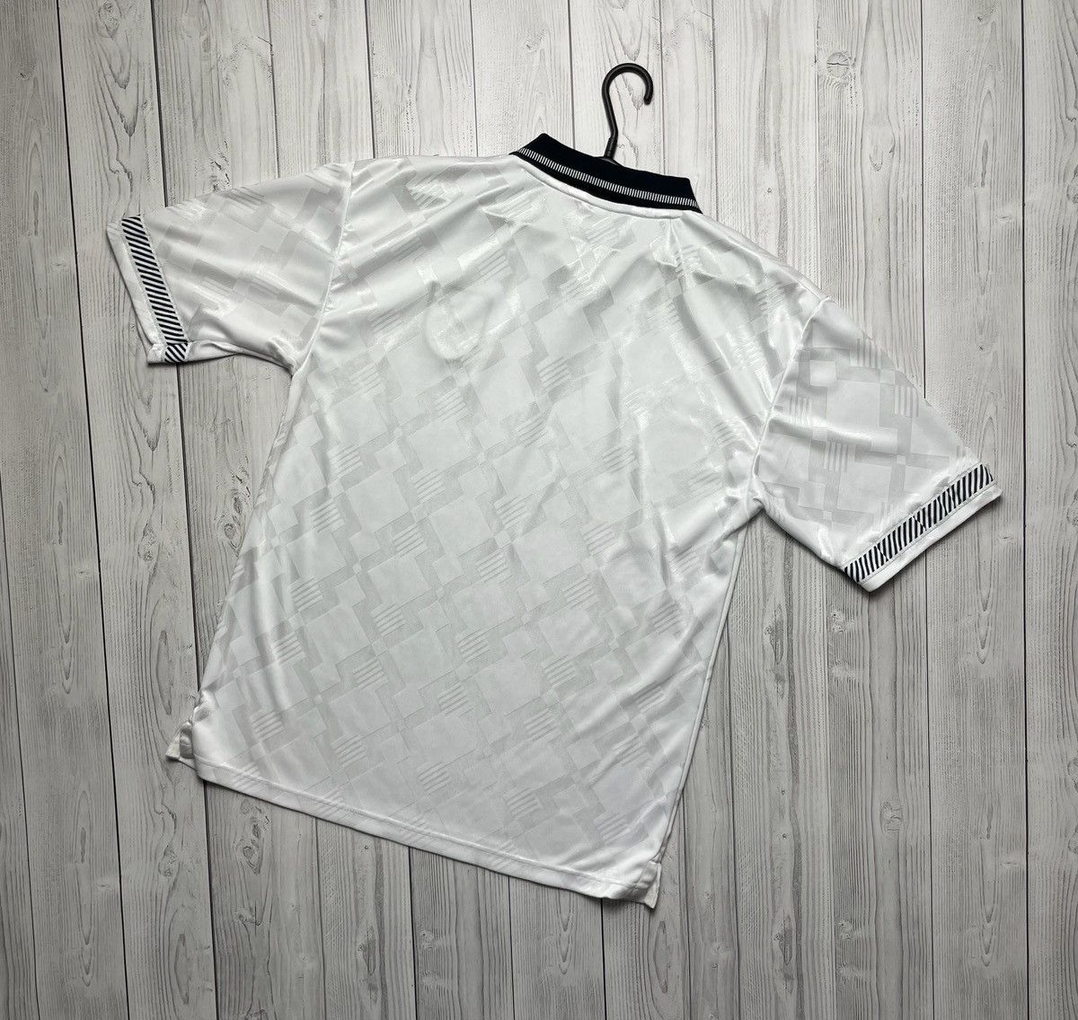 Vintage Vintage England retro jersey size L logo white Size US L / EU 52-54 / 3 - 9 Thumbnail