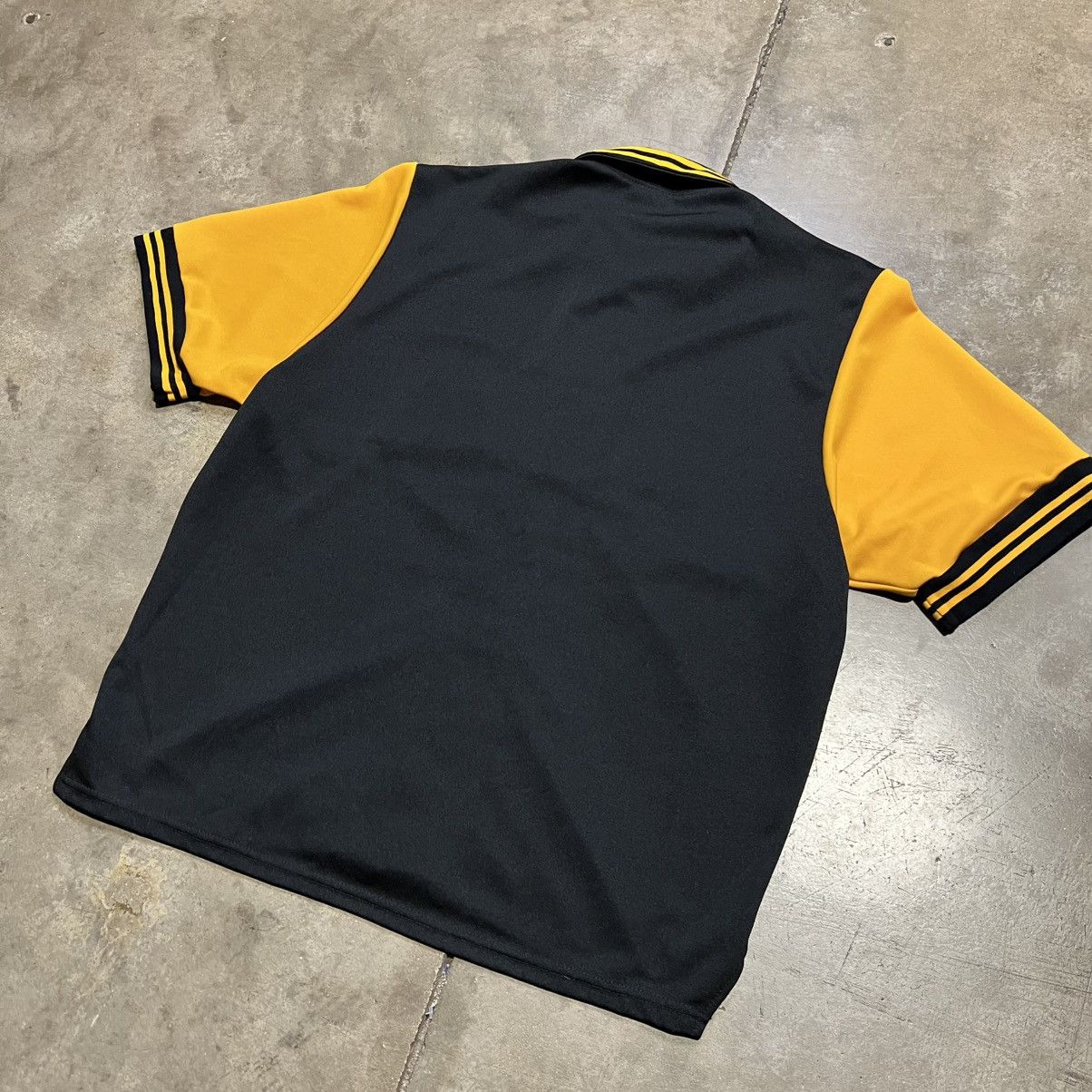Nike Vintage 80s Iowa Hawkeyes Nike Basketball Warm Up Shirt USA Size US XL / EU 56 / 4 - 8 Thumbnail
