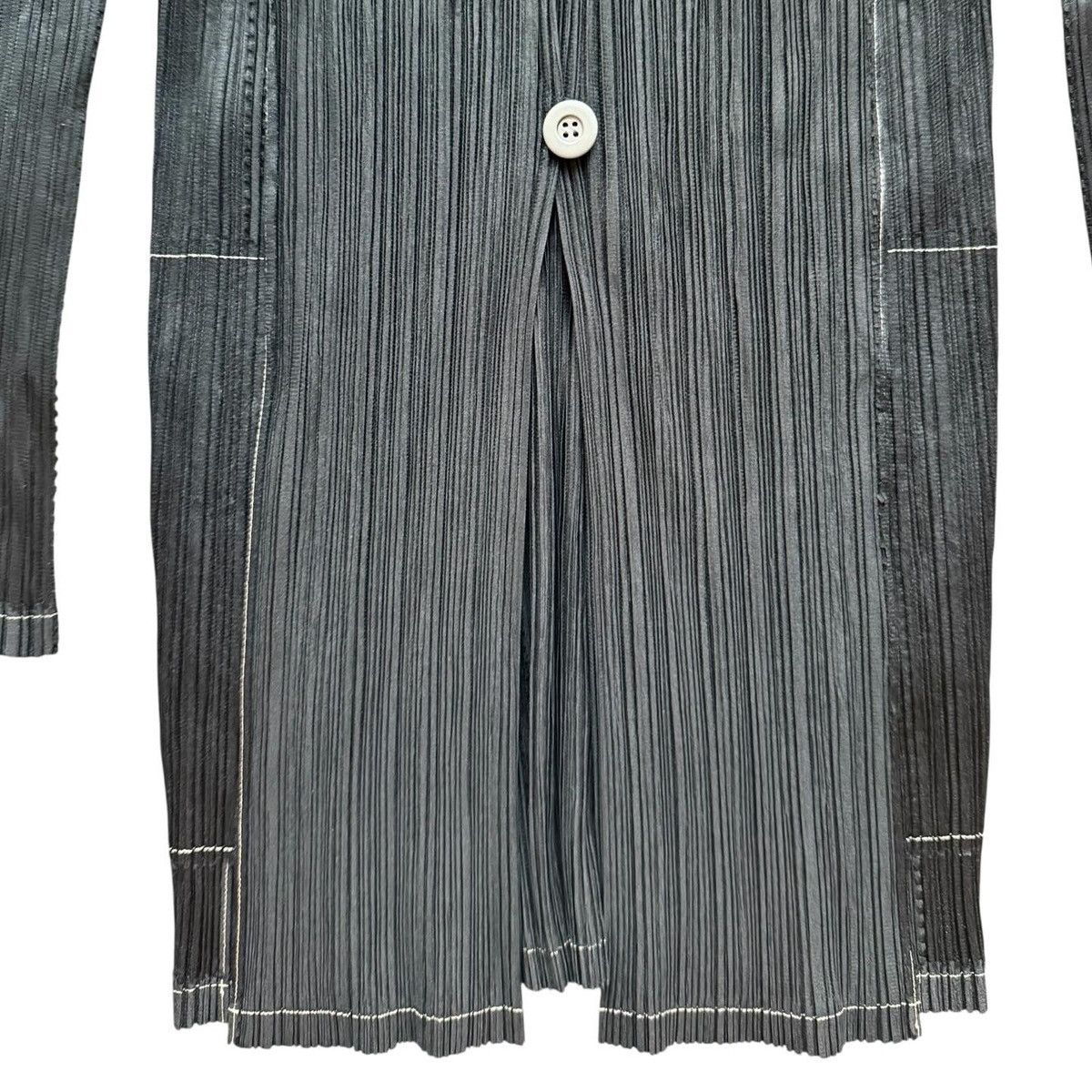 Pleats Please Issey Miyake RARE Pleats Please Issey Miyake blouse Size ONE SIZE - 2 Thumbnail