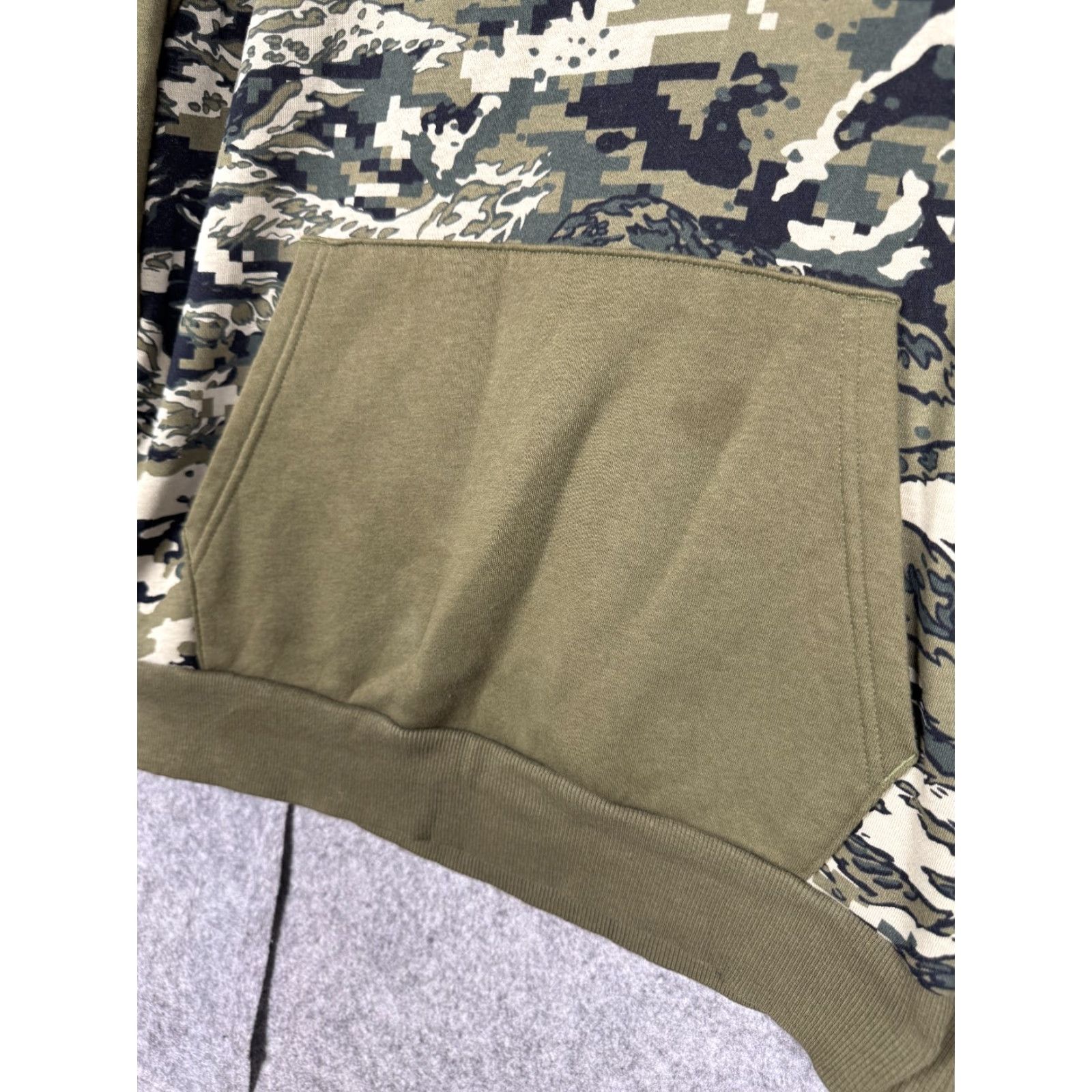 Under Armour Under Armour Hoodie Mens Medium Pullover Long Sleeve Hooded Hunting Camouflage Multicolor Fleece Logo Sweatshirt Size US M / EU 48-50 / 2 - 5 Thumbnail